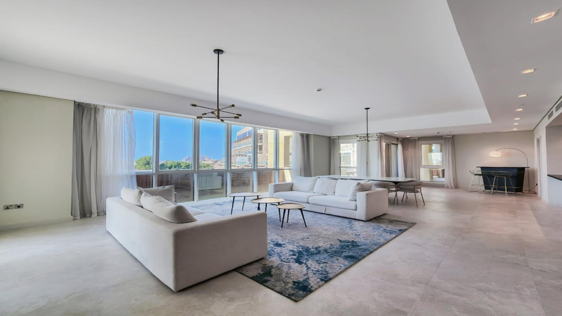 Spacious modern living room and kitchen in Marina Residences 3, Palm Jumeirah apartment