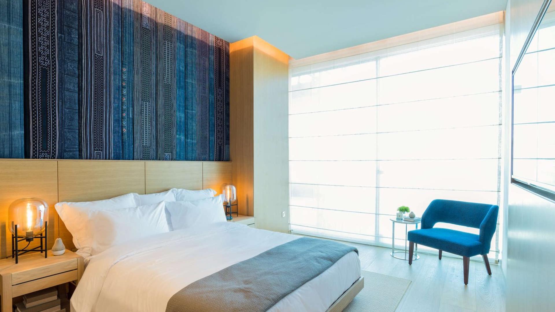 Modern bathroom with elegant design in One Palm apartment, Palm Jumeirah