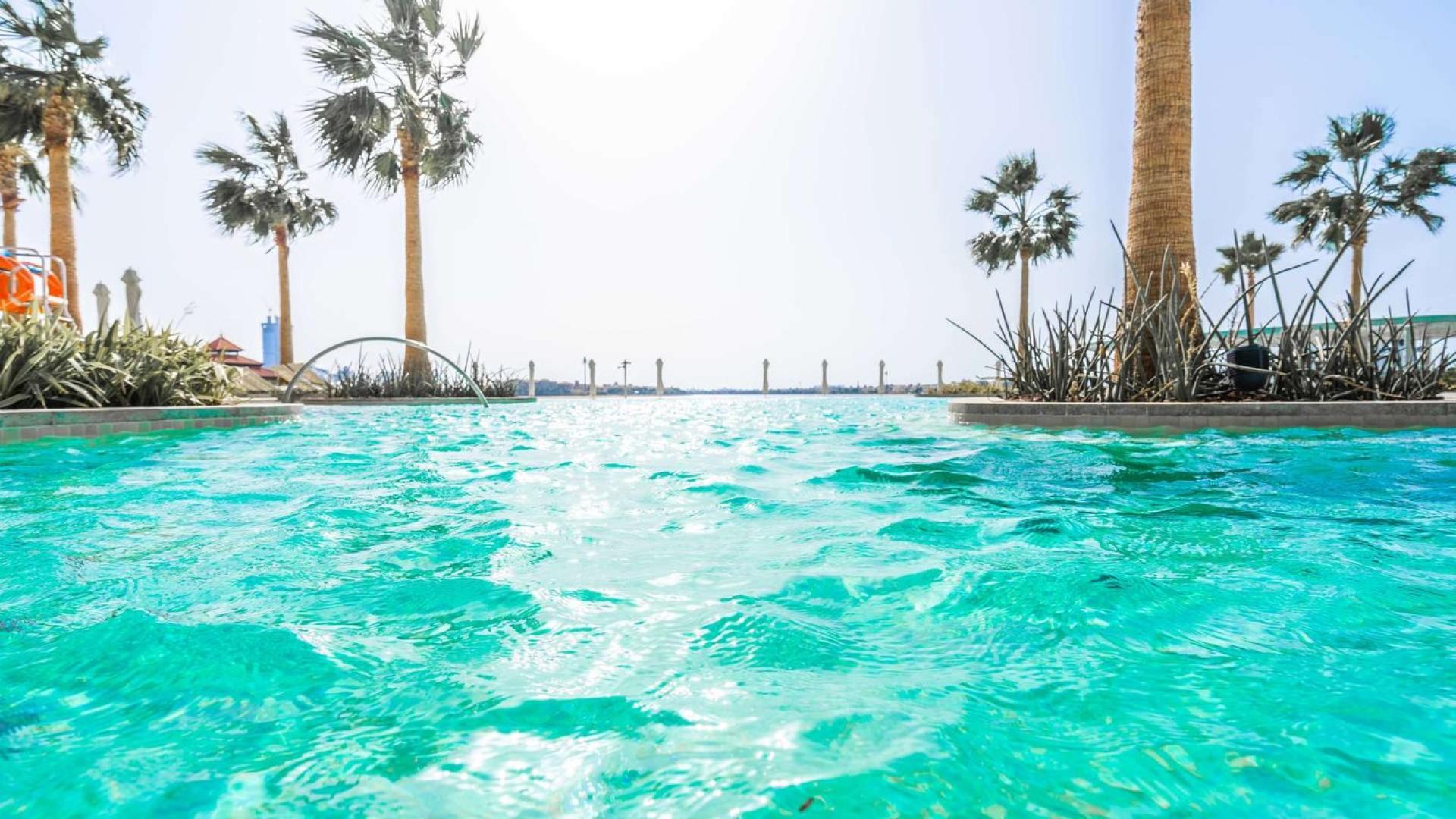 Penthouse at Serenia Residences, Palm Jumeirah, with stunning architecture and beachfront views