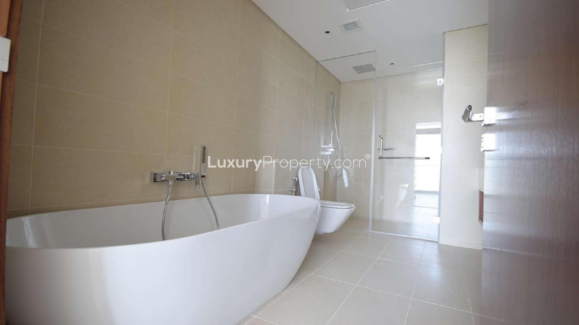 Prime waterfront apartment balcony view, Dubai Marina skyline and marina, Marina Gate