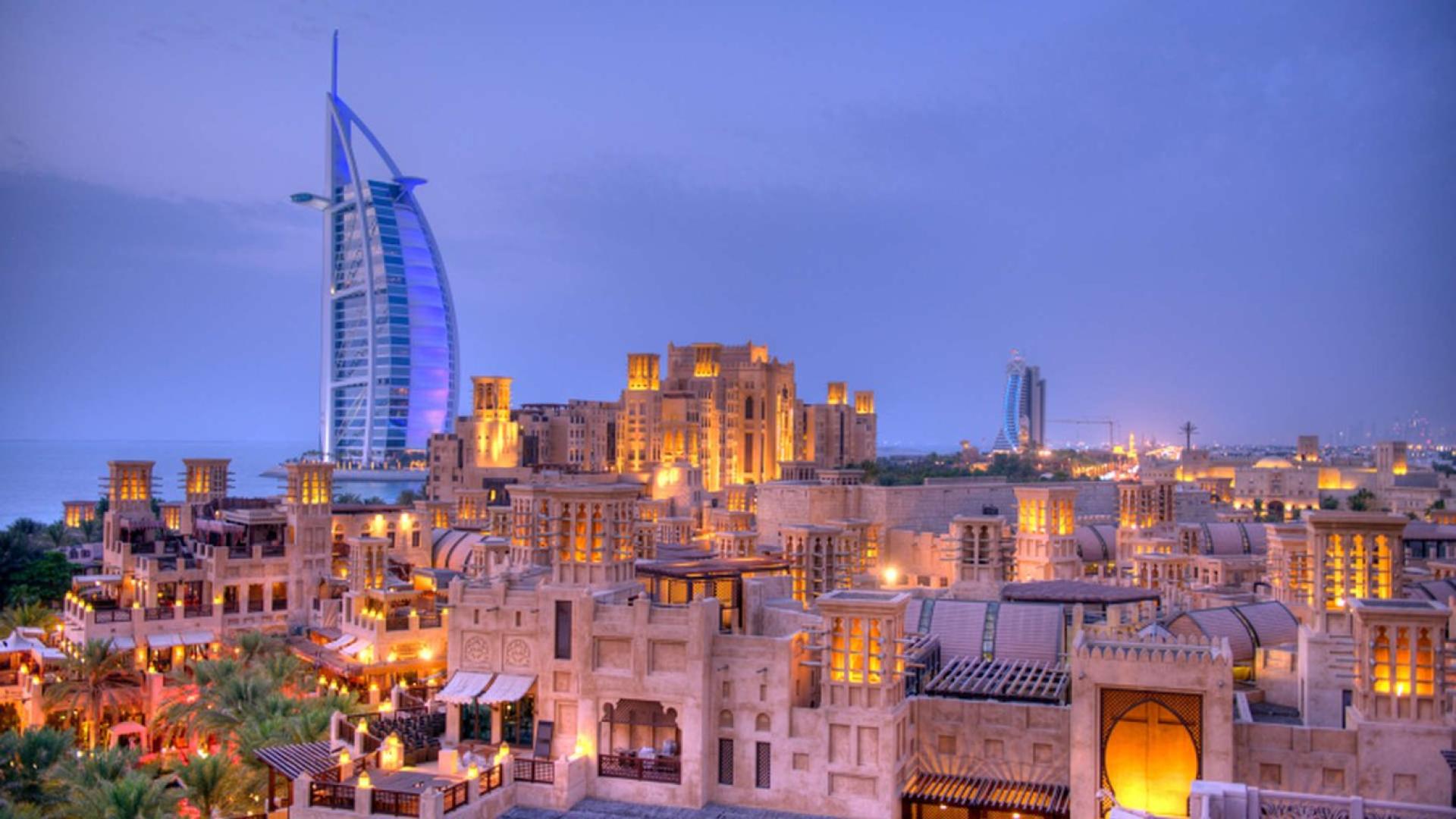 Exterior view of Asayel 3 apartments at Madinat Jumeirah Living, featuring modern architecture