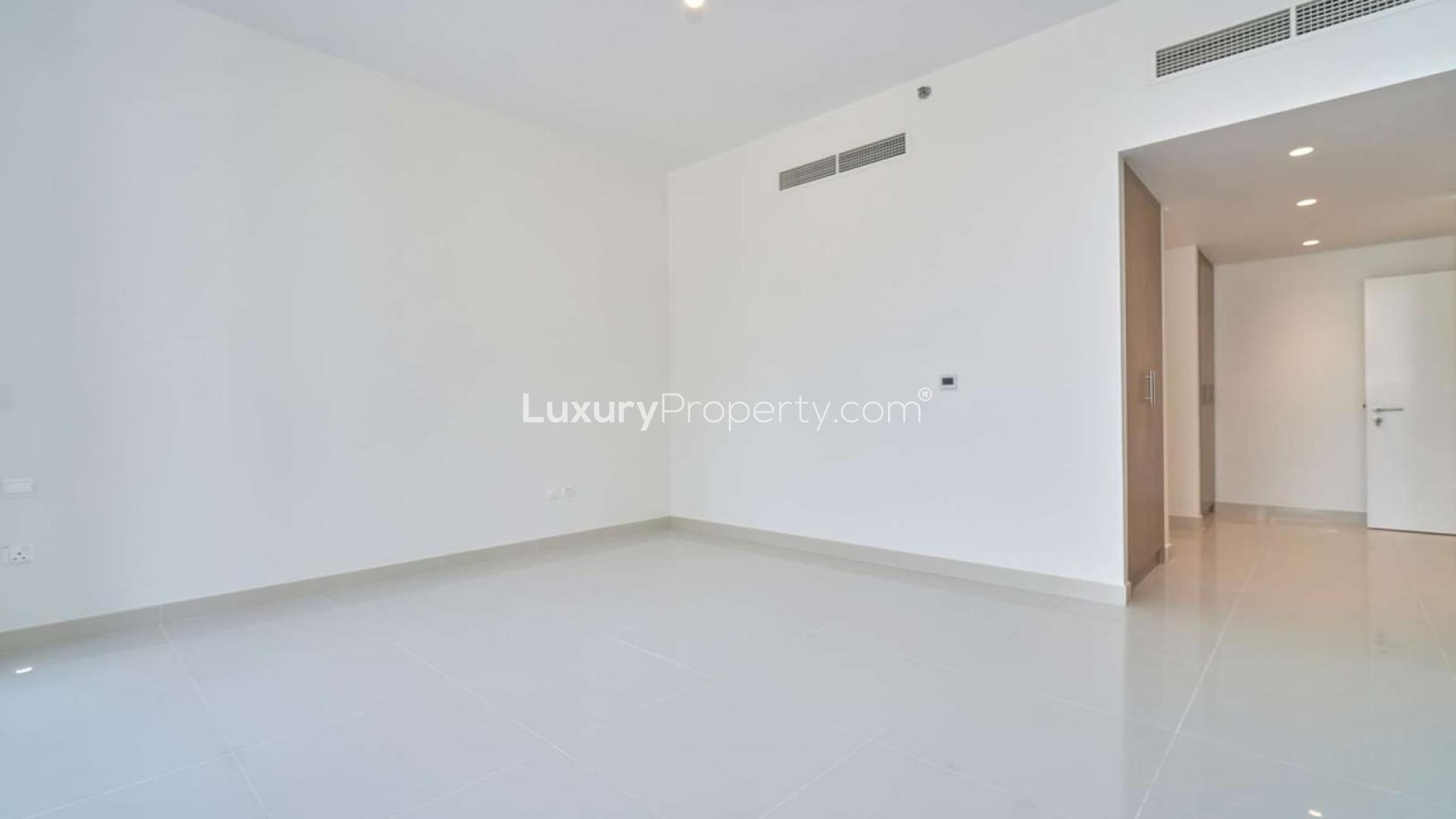 Contemporary Downtown Dubai apartment with balcony view in BLVD Crescent Tower 1