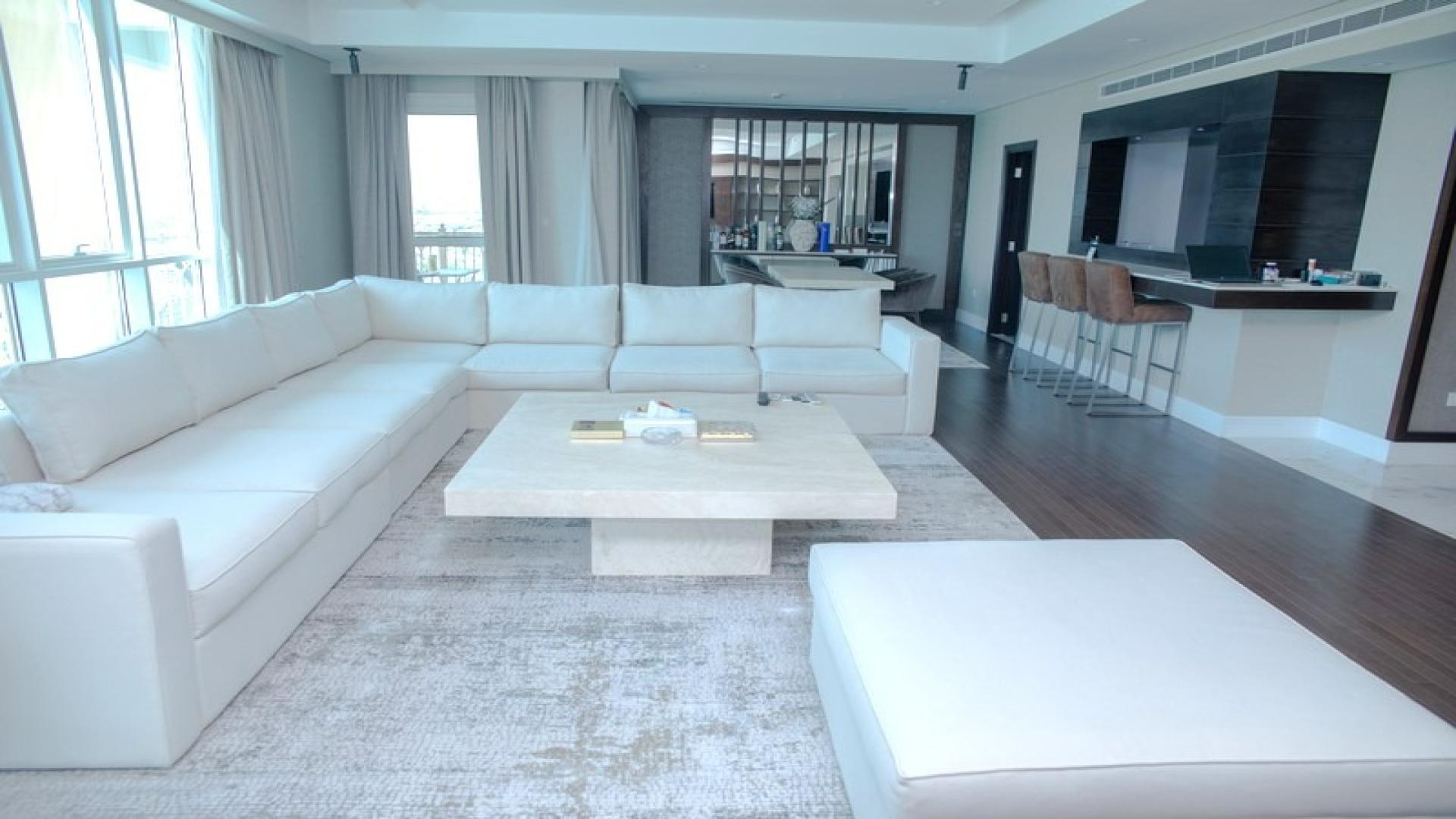 Luxurious living room in upgraded 3-bedroom apartment, Palm Jumeirah, Marina Residences