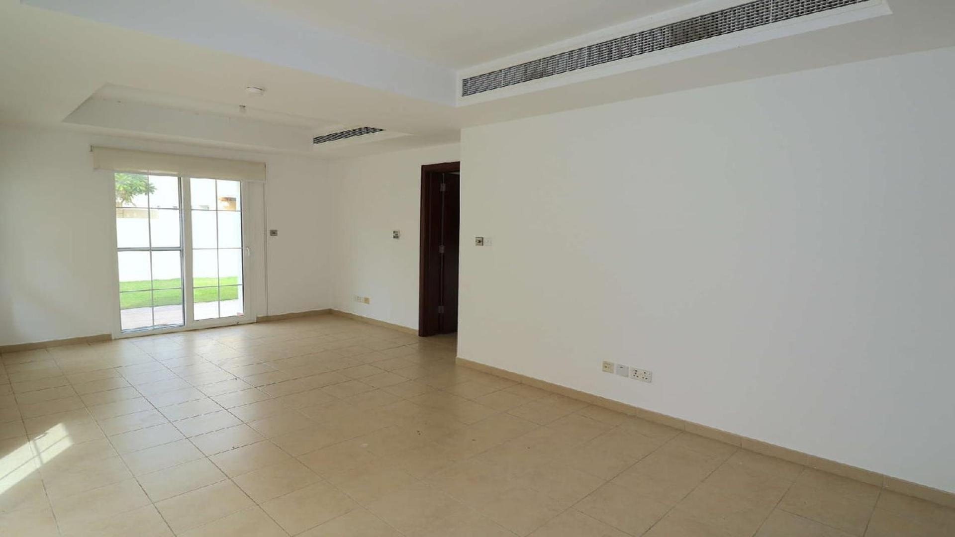 Exterior view of upgraded 3-bed townhouse with garden in Al Reem 3, Arabian Ranches