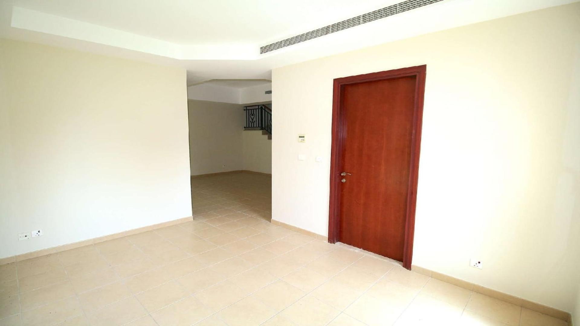 Bright room with large windows in 3-bedroom villa, Palmera 3, Arabian Ranches