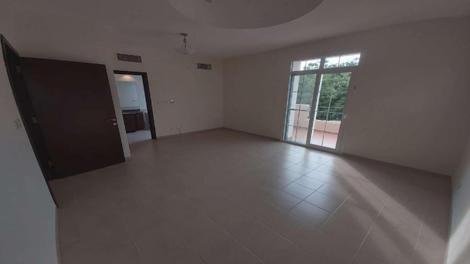 Bright living room in 3-bedroom villa, Al Reem 2, Arabian Ranches for rent