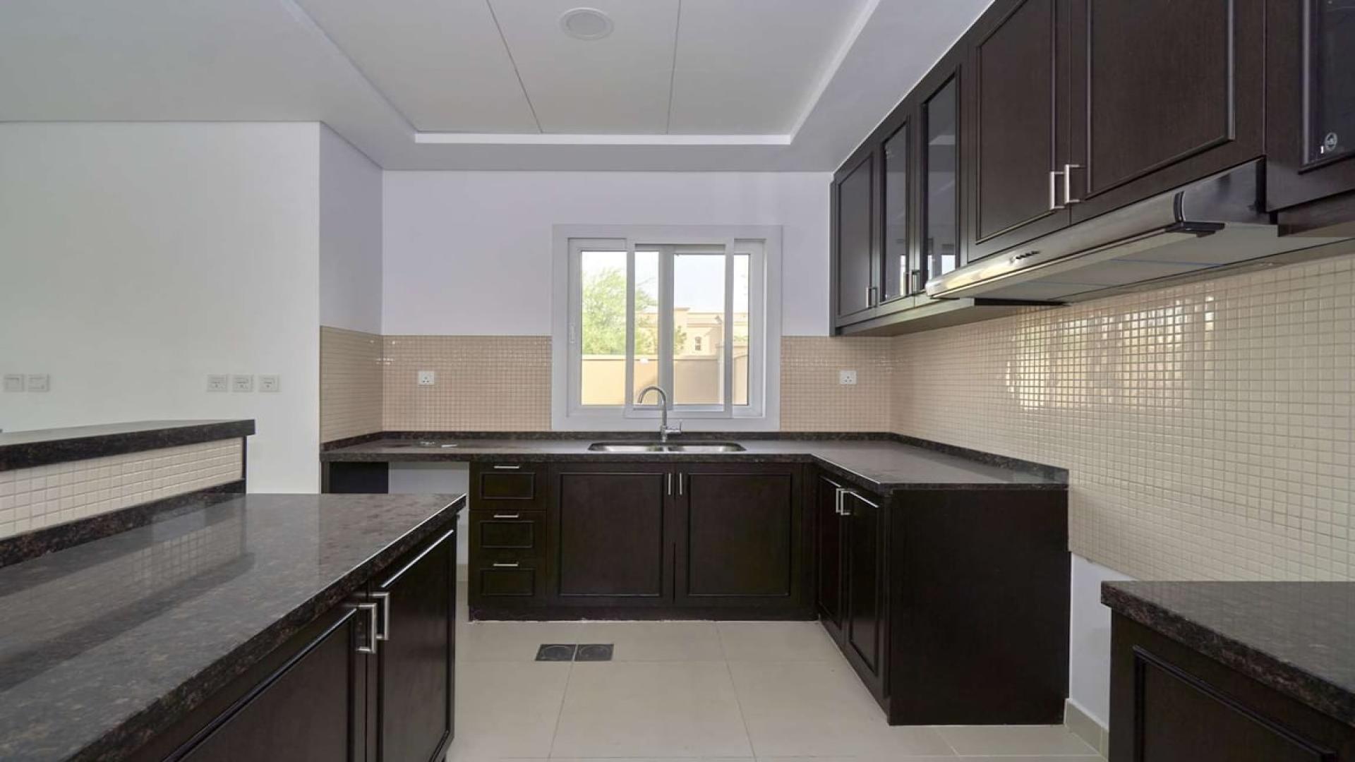 Spacious 4-bedroom townhouse exterior in Casa Viva, Serena, available for rent