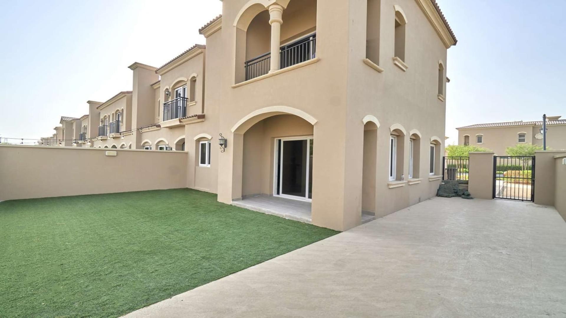 Spacious 3-bedroom townhouse exterior in Casa Dora, Serena, available for rent