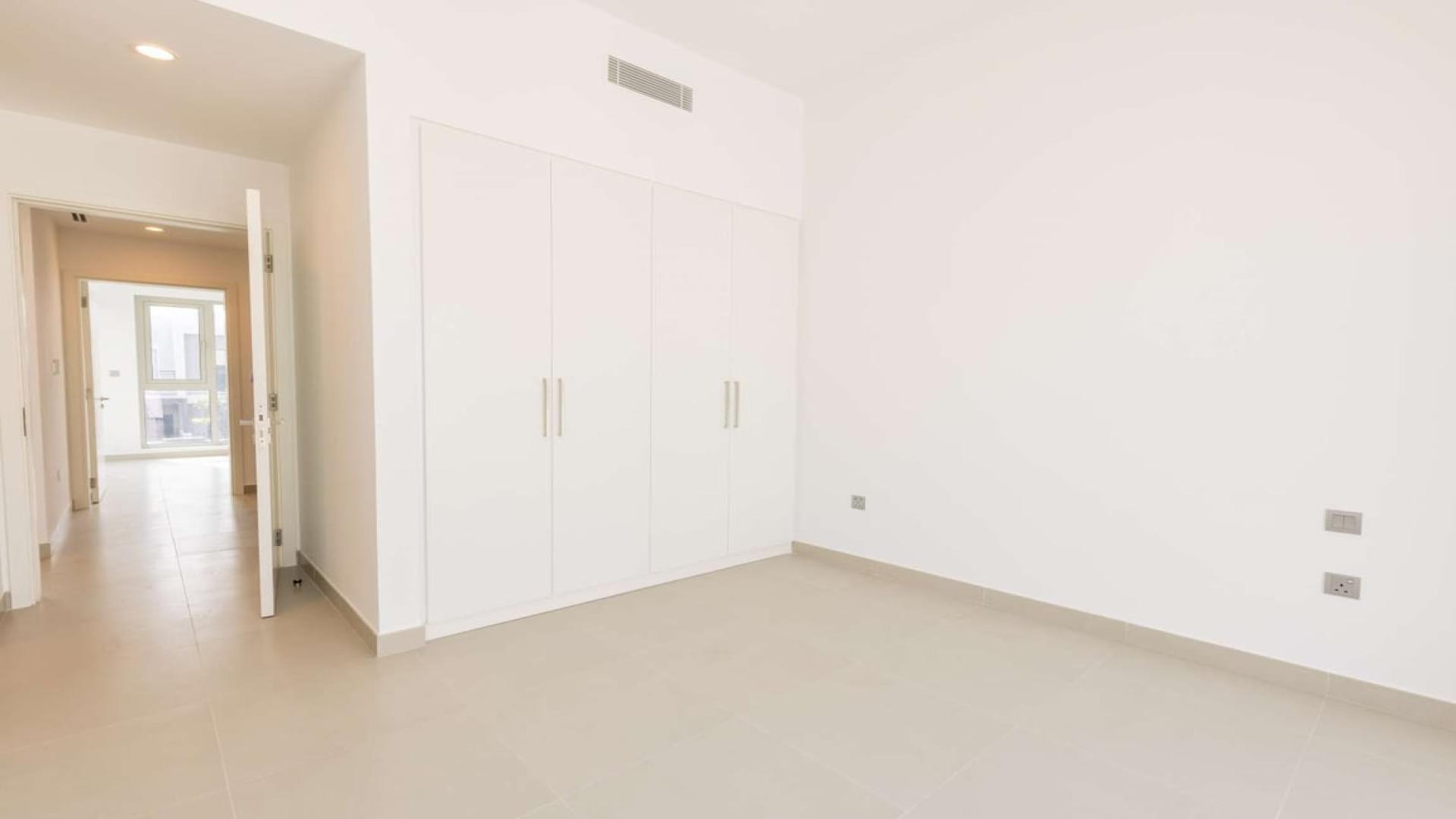 Modern kitchen in brand new townhouse, Arabian Ranches 2, Camelia, available for rent