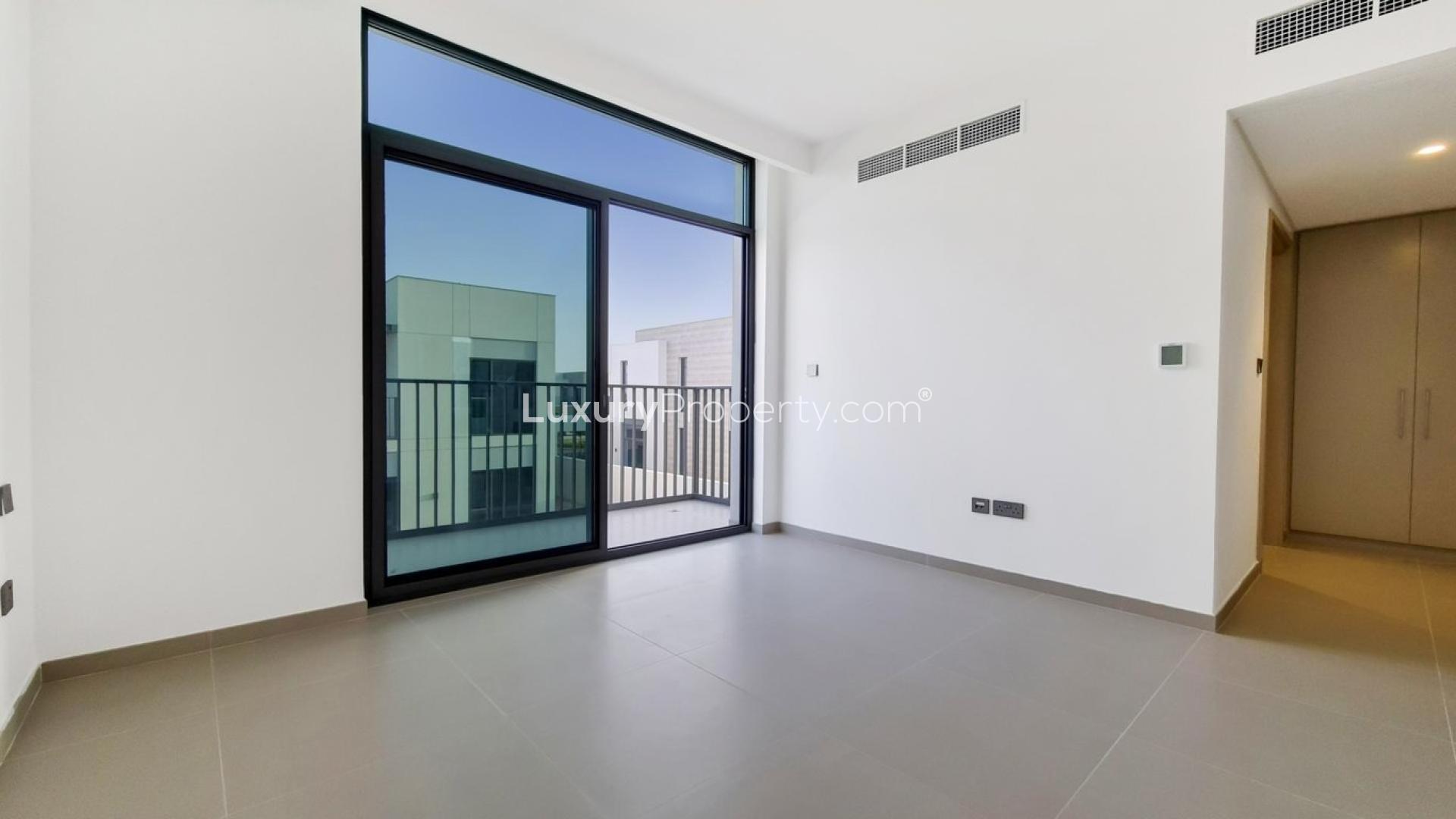 Brand new modern kitchen in Ruba townhouse, Arabian Ranches 3, for rent