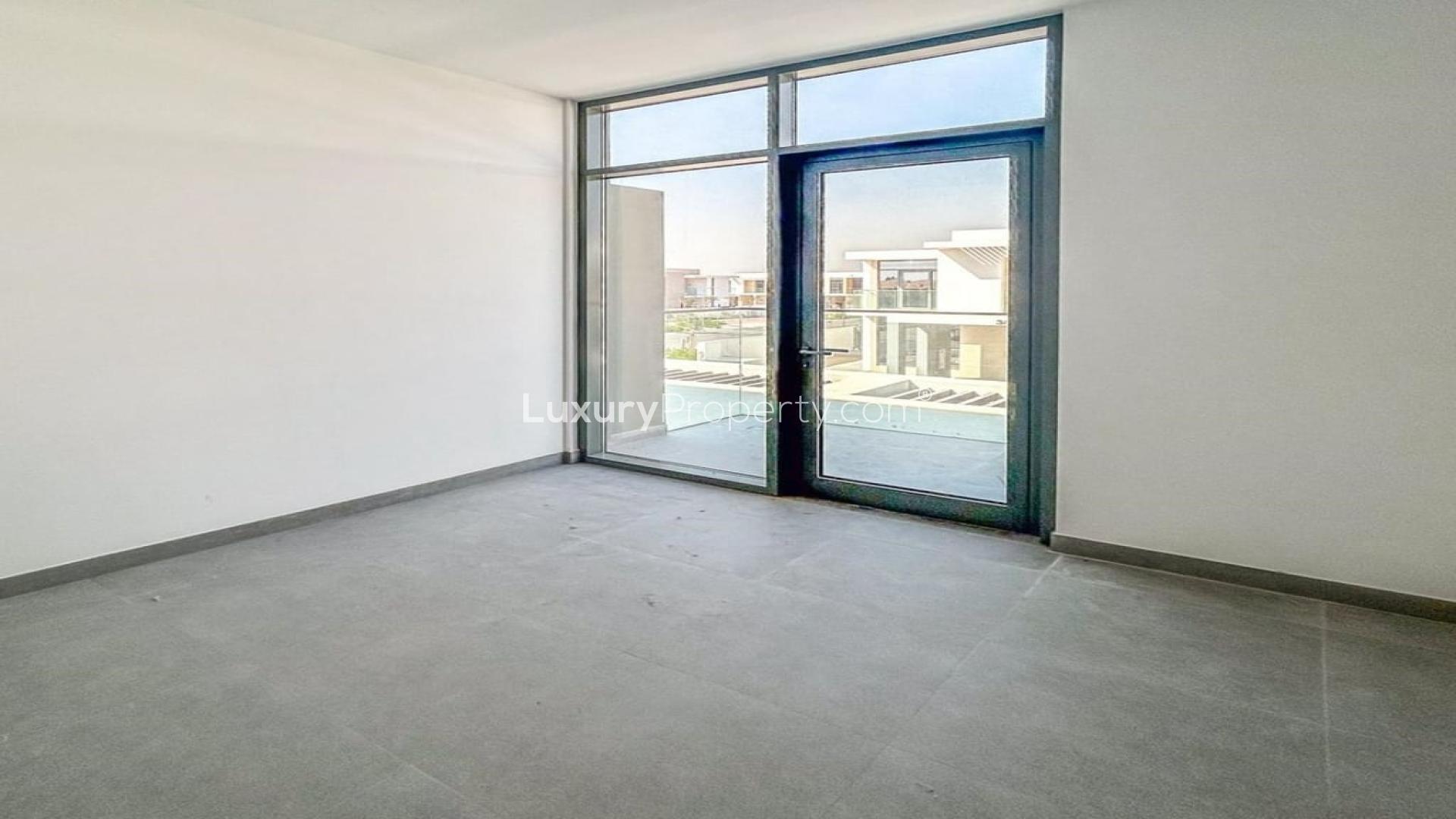 Brand new kitchen and living area in Arabian Ranches 3 townhouse, available for rent