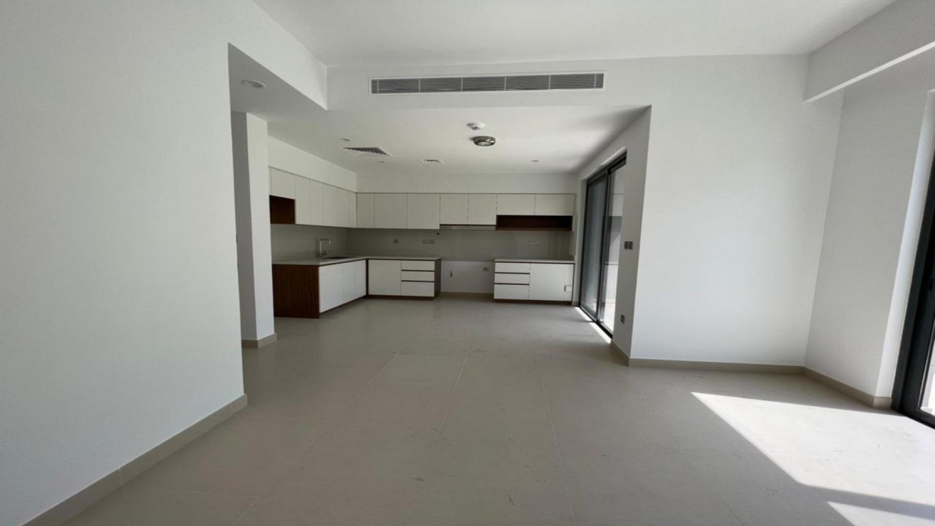 Balcony view of Camelia 2 townhouse in Arabian Ranches 2, available for rent