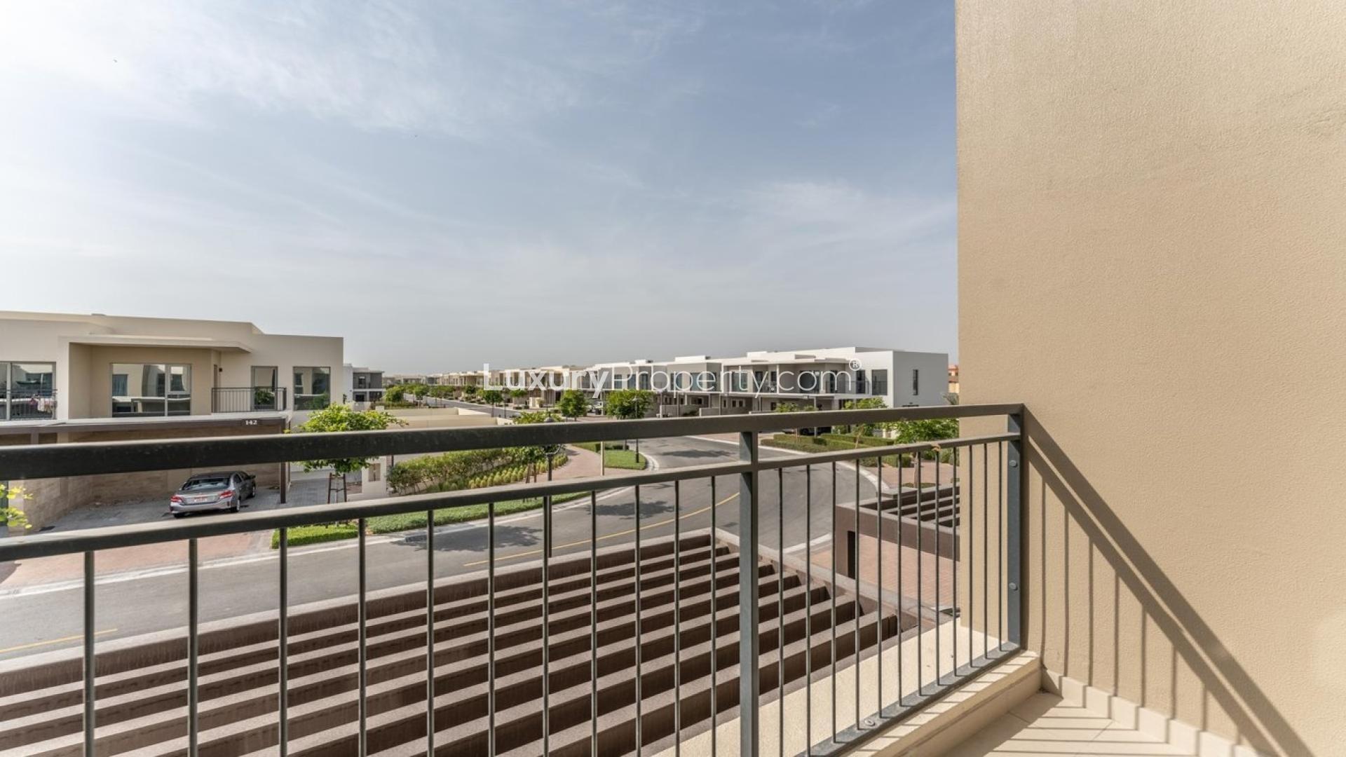 Stunning vacant living area in Camelia 2 townhouse, Arabian Ranches 2 for rent