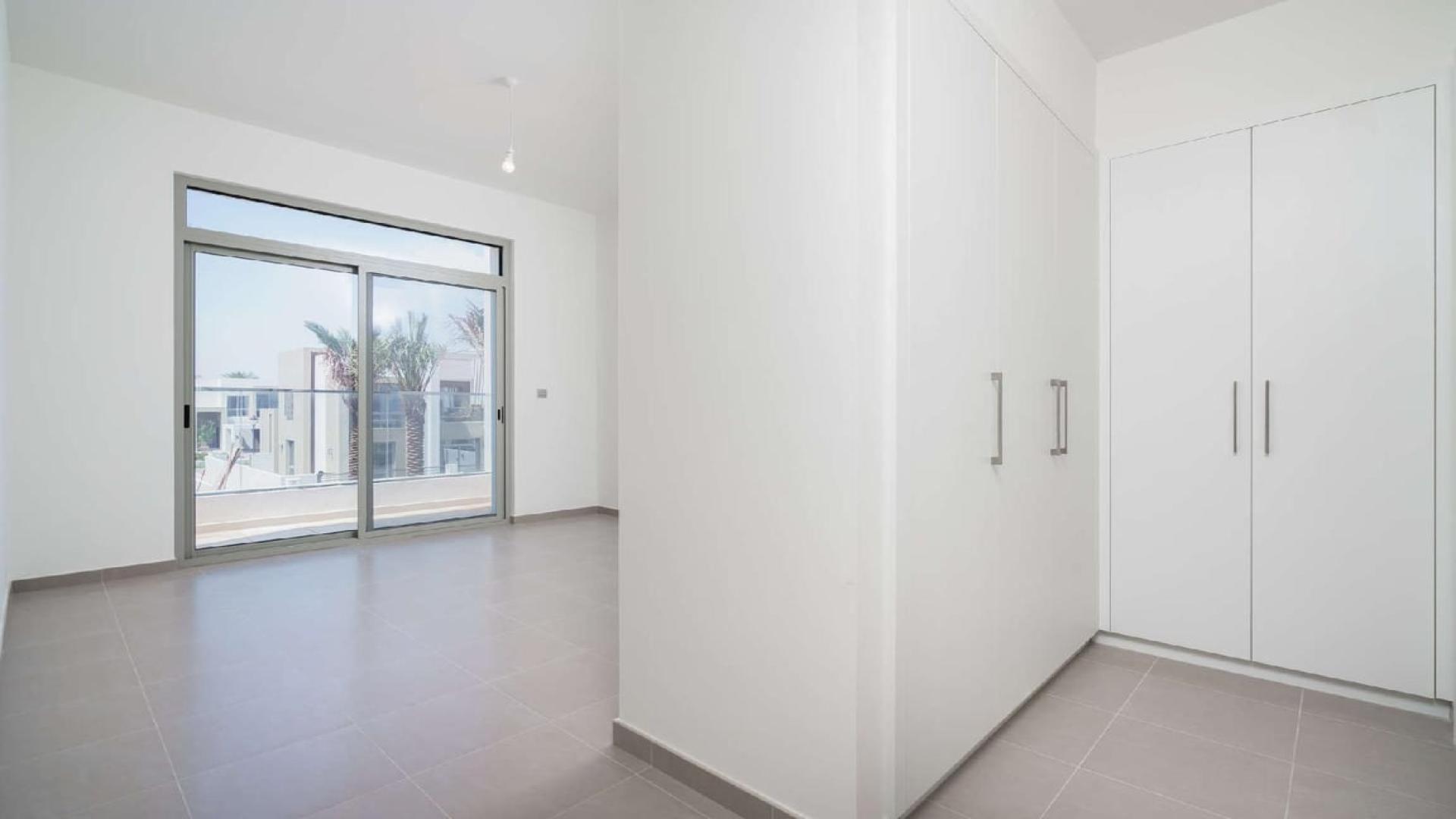 Open-plan kitchen and living area in 3-bedroom townhouse, Reem, Arabian Ranches 2