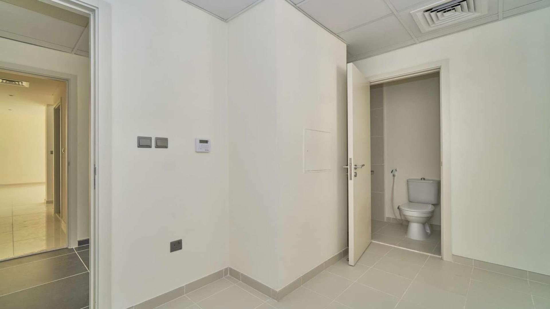 Staircase and hallway in stylish 3-bedroom townhouse, Aster, Damac Hills 2, for sale