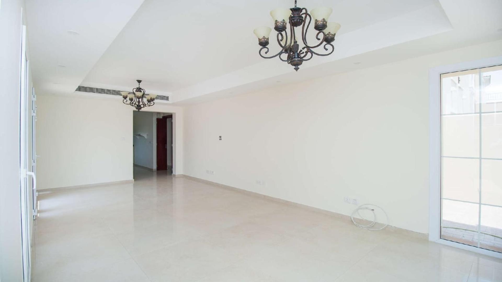 Exterior view of upgraded 3-bedroom townhouse for rent in Al Reem 3, Arabian Ranches