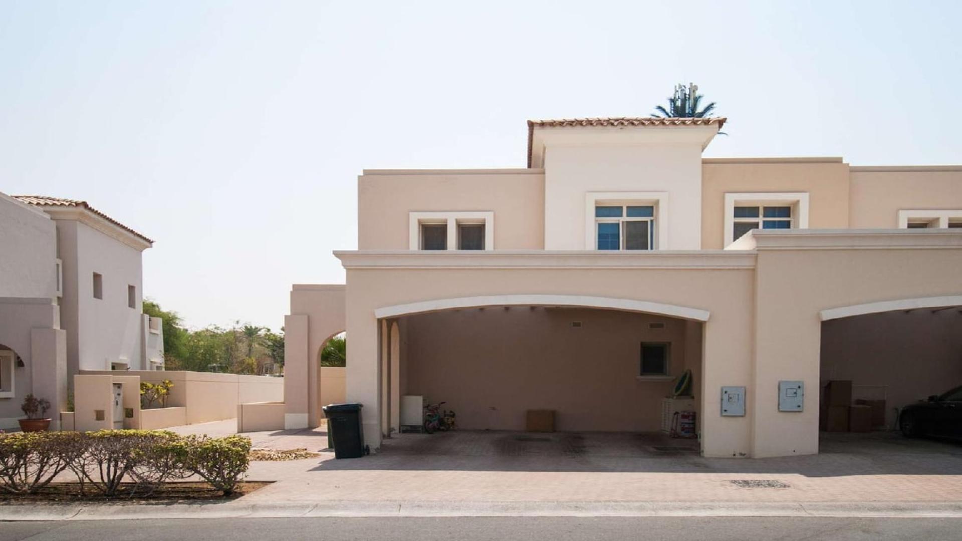 Bright living area in upgraded 3-bedroom villa, Alma, Arabian Ranches, for rent