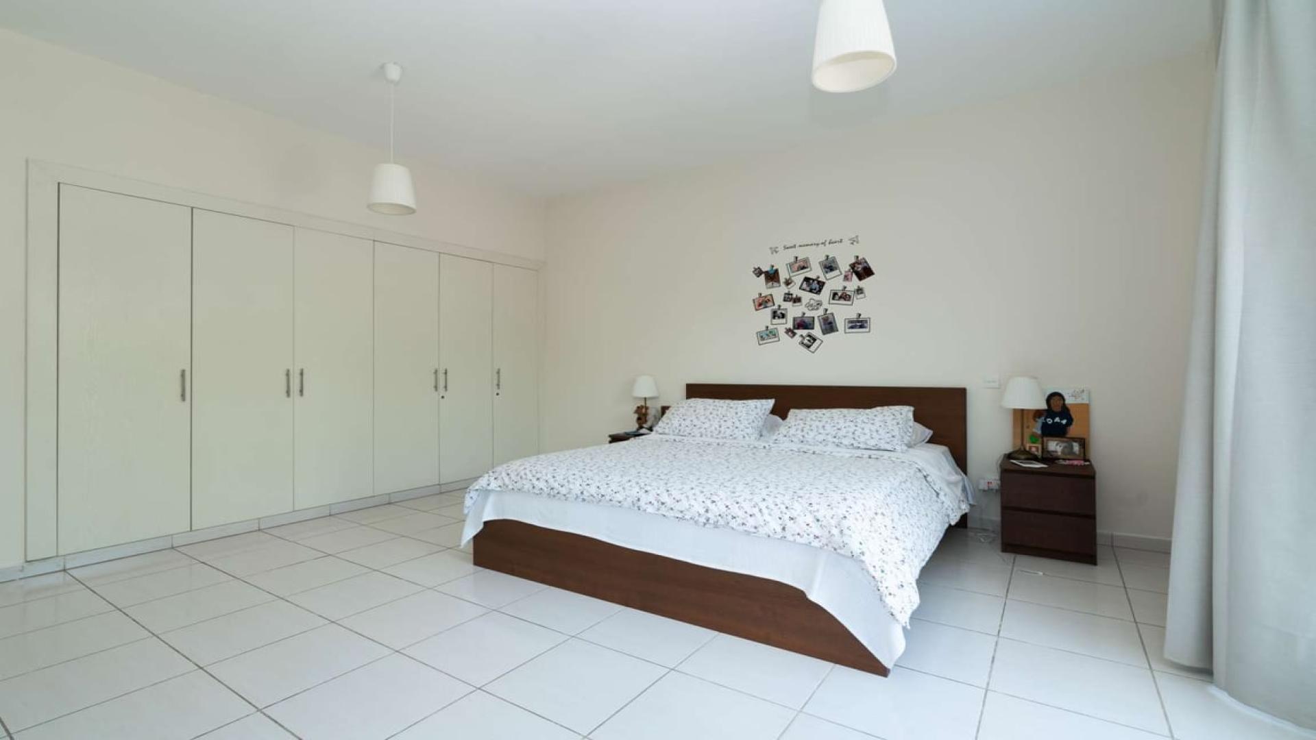 Spacious garden view of Type 3M Villa in Springs 11, Emirates Living for rent