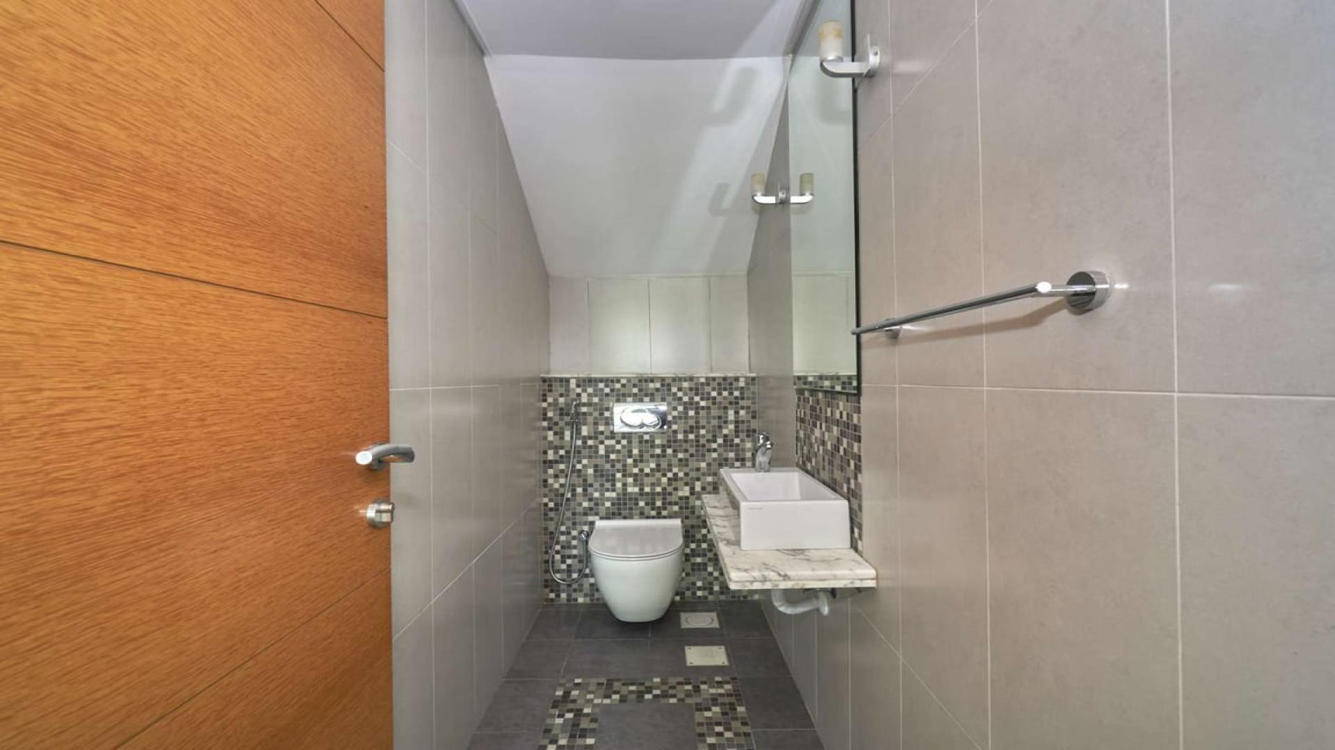 Exterior view of 3-bedroom villa for rent in Jumeirah Park, Regional community