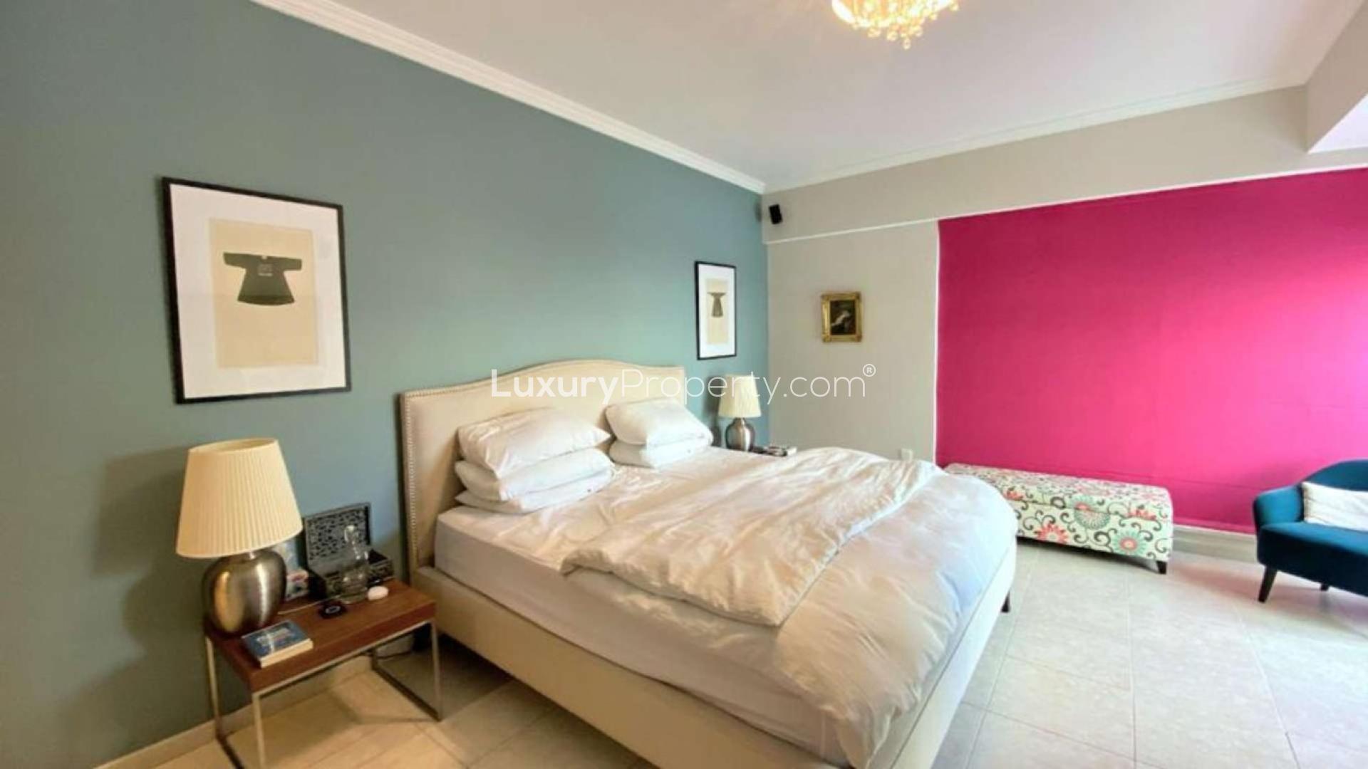 Furnished living and dining area in 3-bedroom villa, Al Sahab 1, Dubai Marina