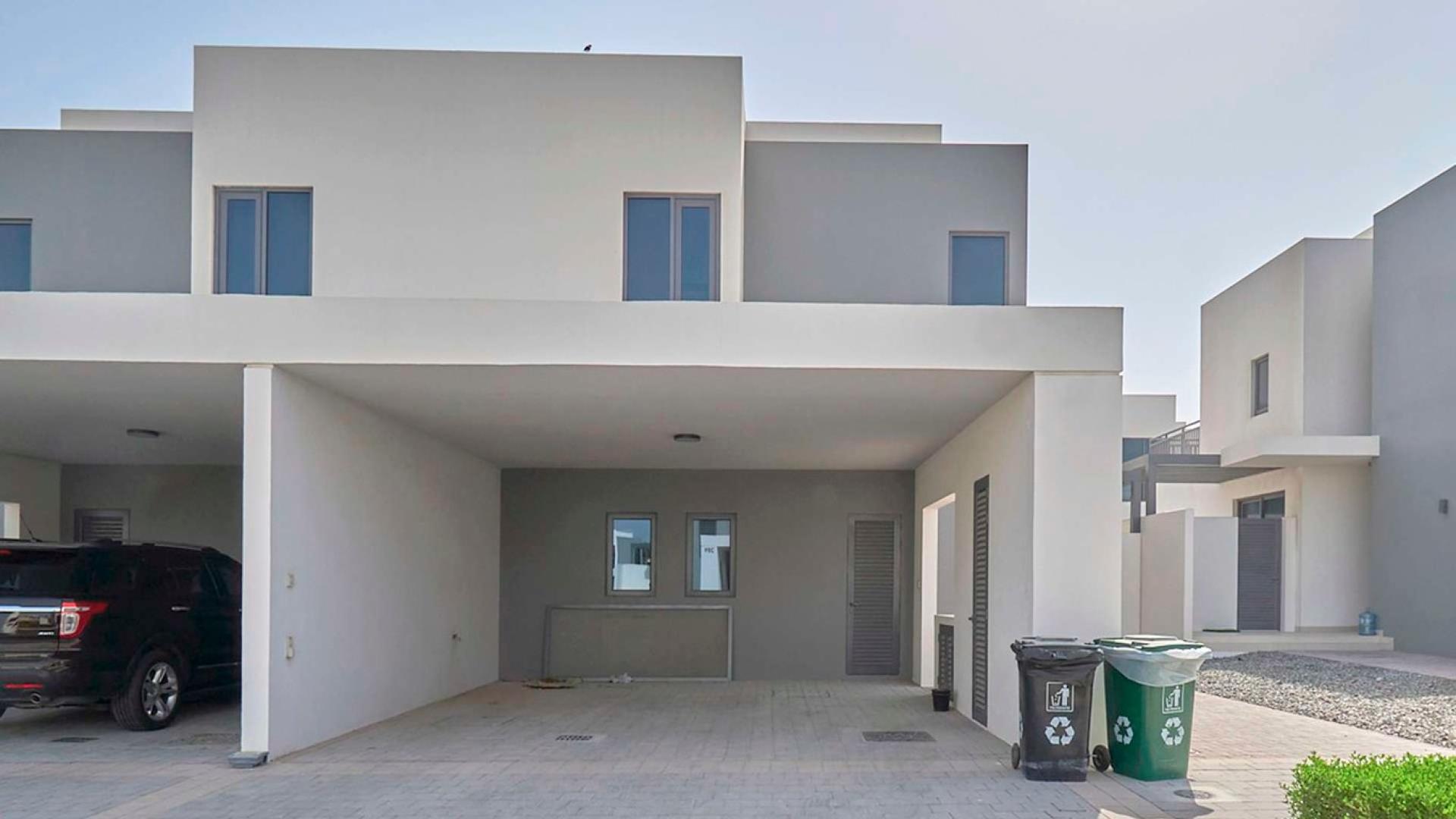 Exterior view of three-bed villa for rent in Maple, Dubai Hills Estate