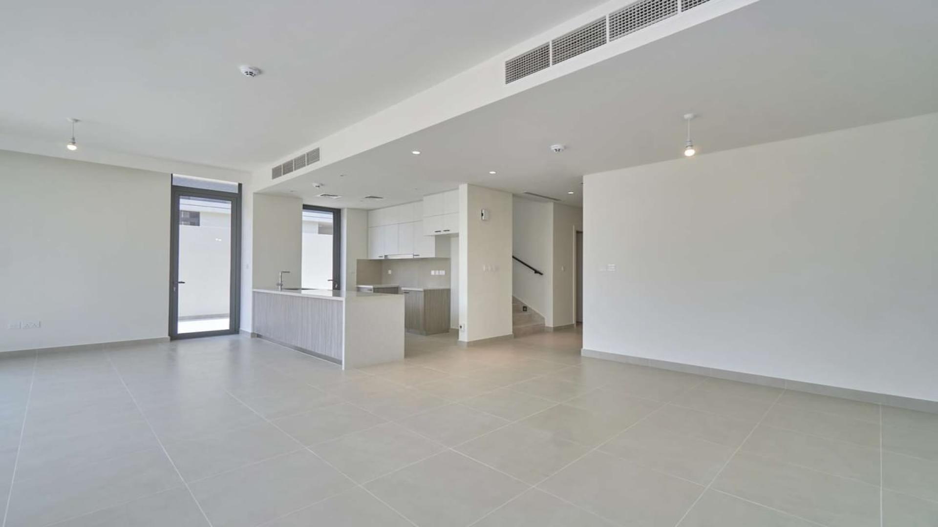 Modern open-plan living area in spacious Dubai Hills Estate villa for rent