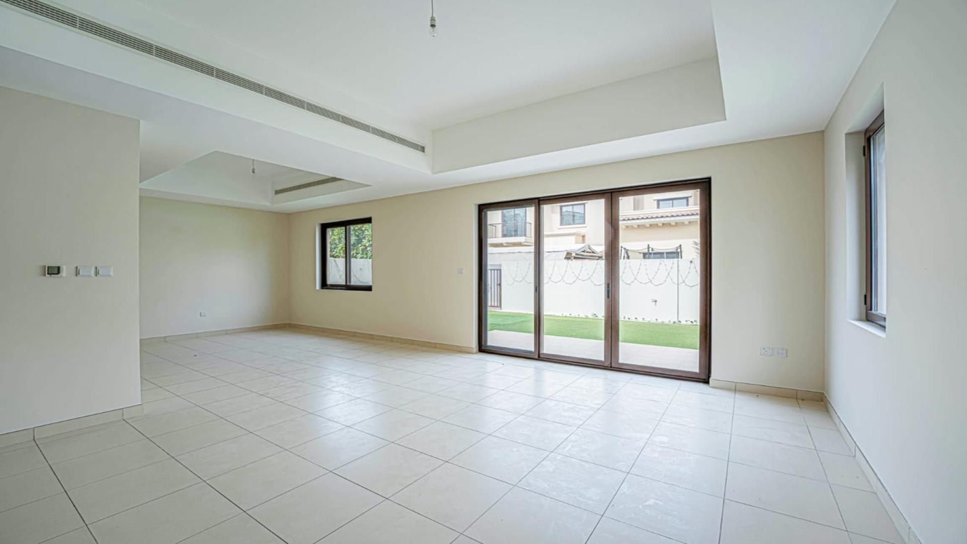 Bright living room in 3-bedroom villa for rent, Mira 3, Reem community