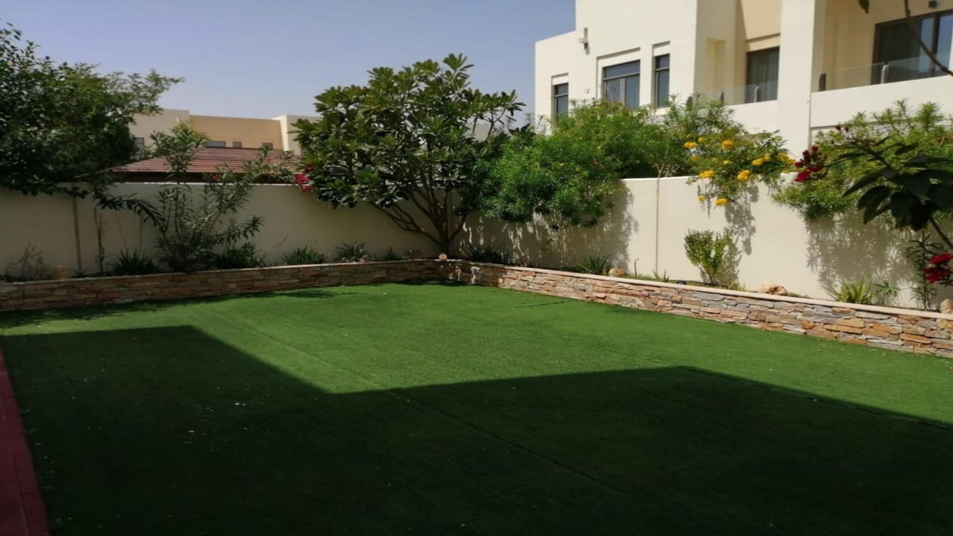 Furnished living room in 3-bedroom villa, Mira Oasis 1, Reem community, for rent