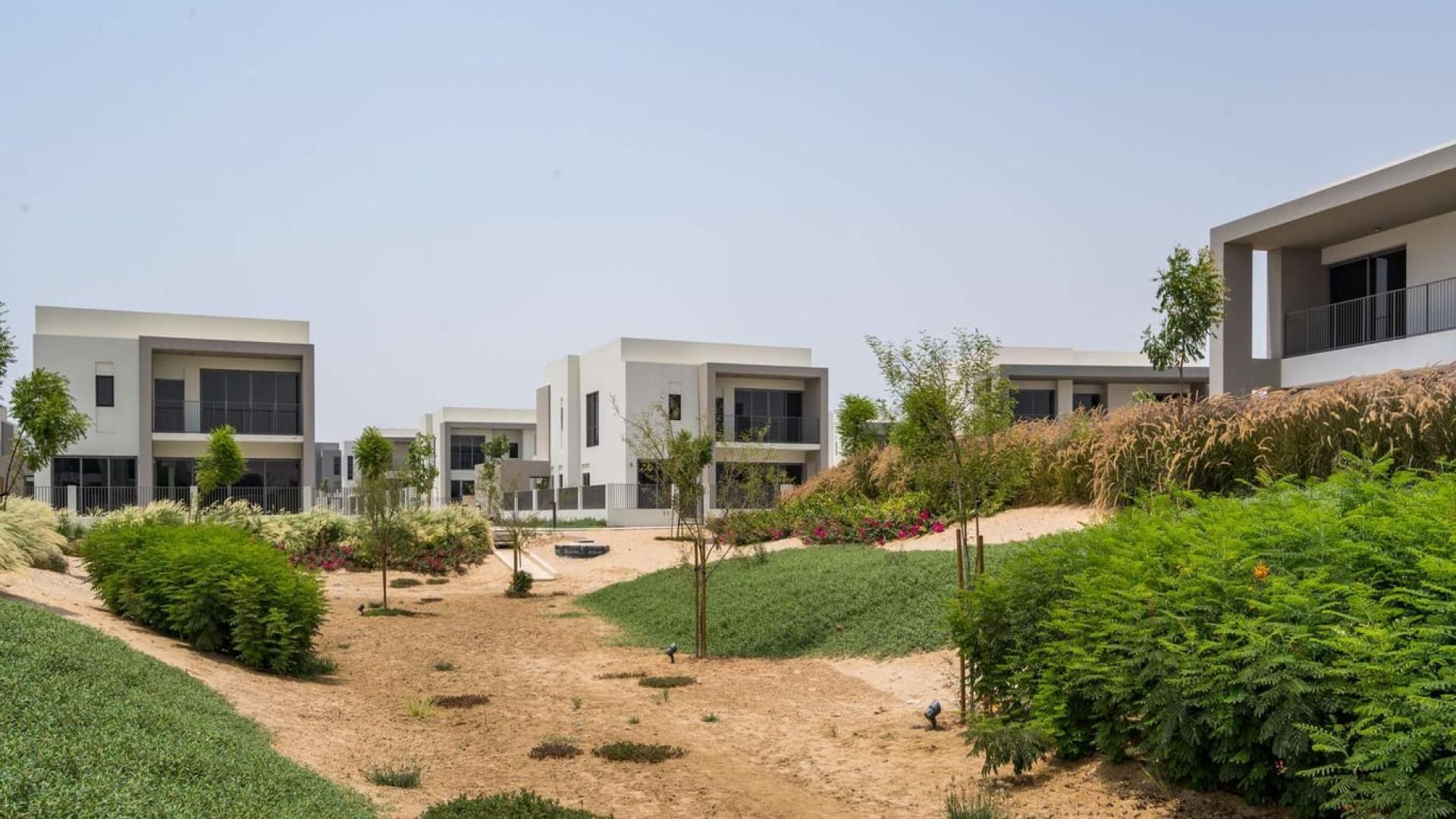 Modern 3-bedroom villa for sale in Sidra Villas, Dubai Hills Estate, vacant on transfer