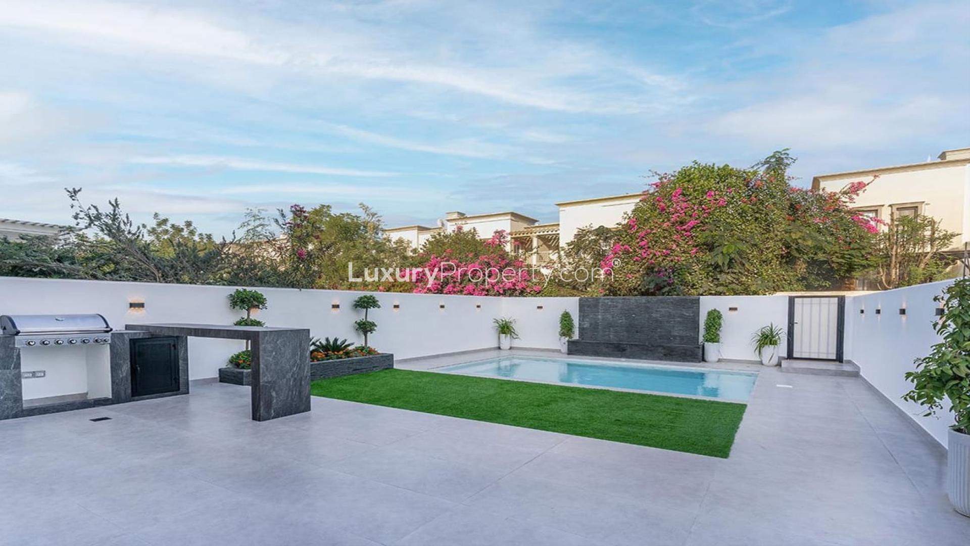 Luxurious villa with private pool and garden in Springs 11, Dubai