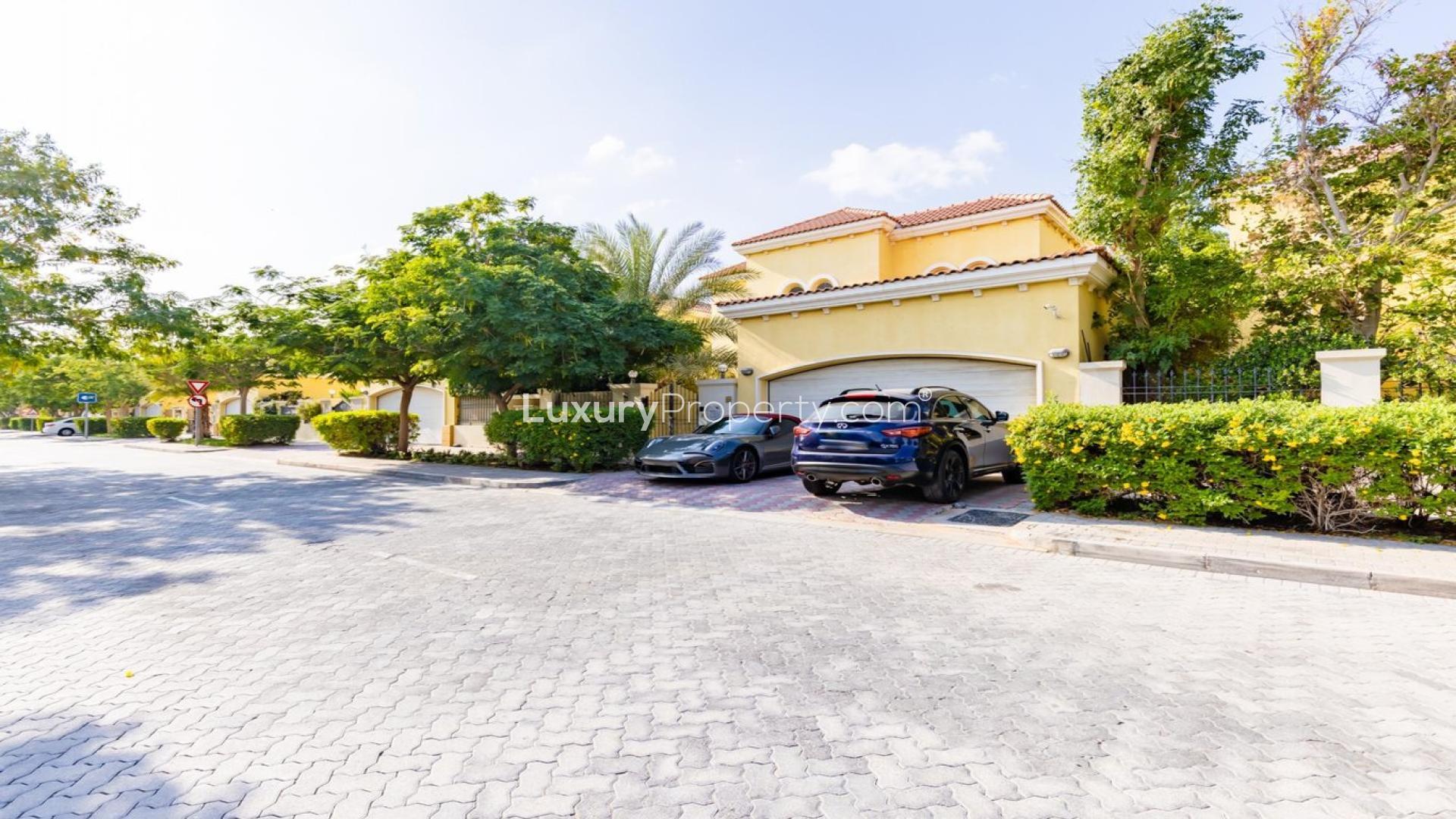 Luxurious living room in upgraded Jumeirah Park villa, featuring elegant decor and modern furnishings
