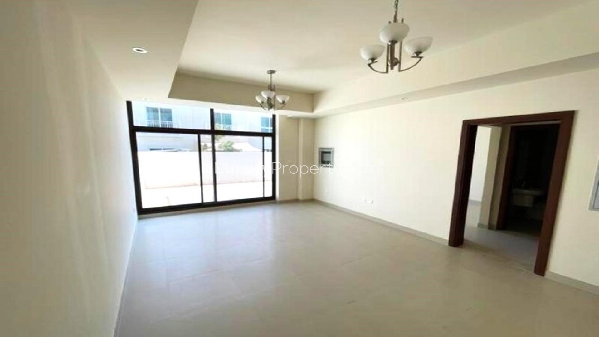 Modern single-row villa exterior in District 11, Mohammed Bin Rashid City, for sale