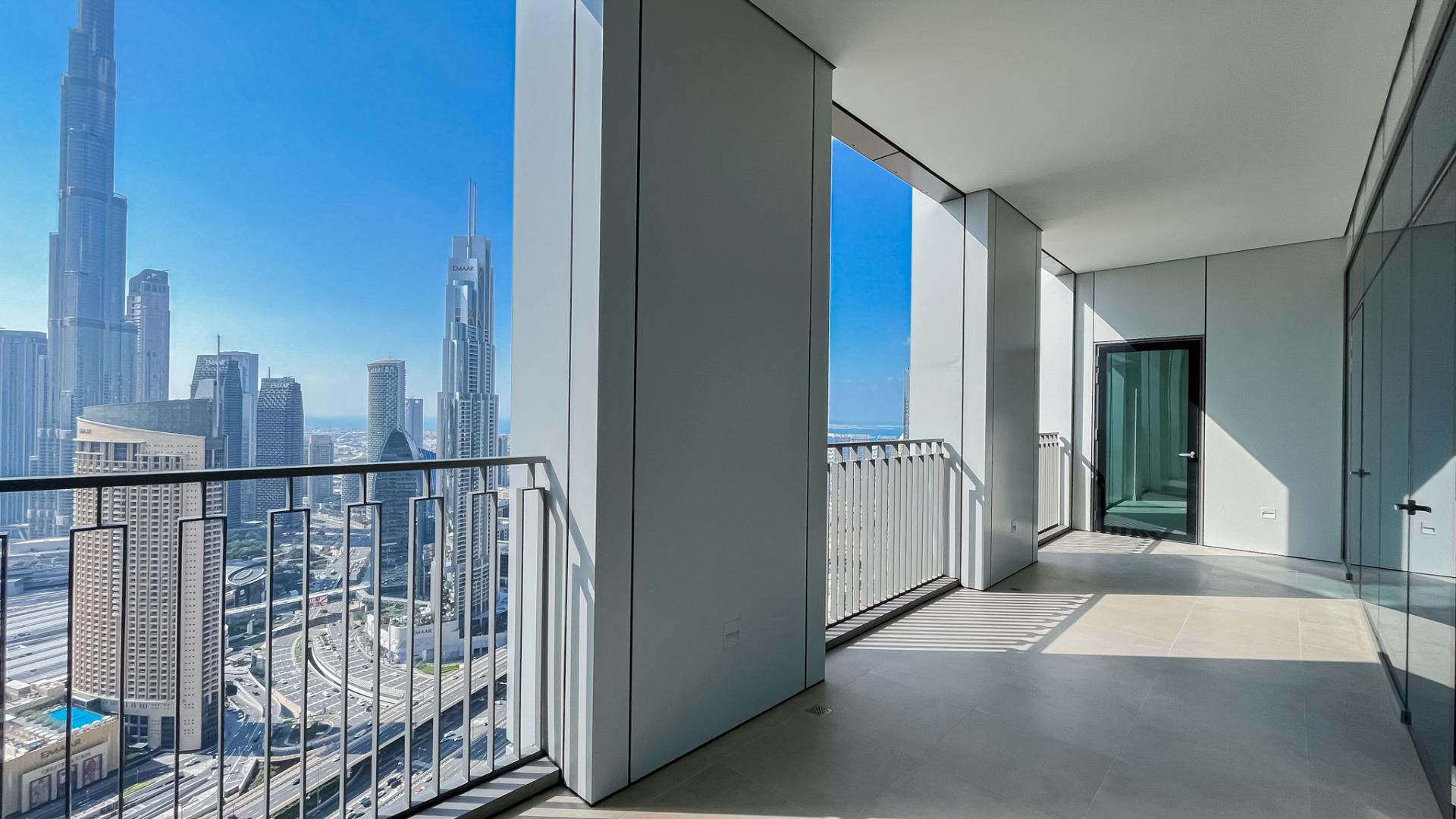 Spacious living area in 3-bedroom apartment, Downtown Views II, Dubai, modern design