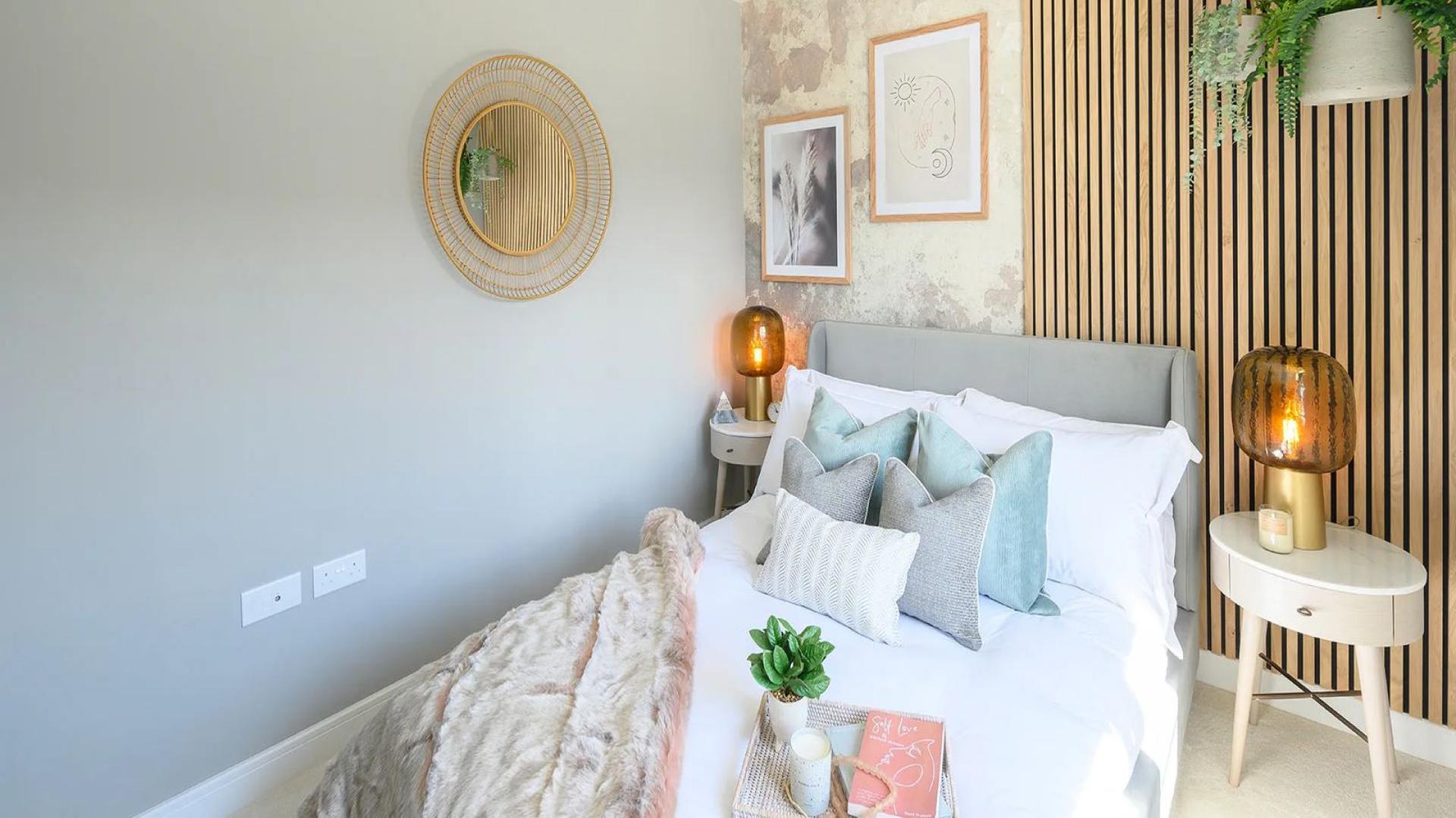 Cozy bedroom in 3-bedroom apartment for rent, Foal Hurst Green, London