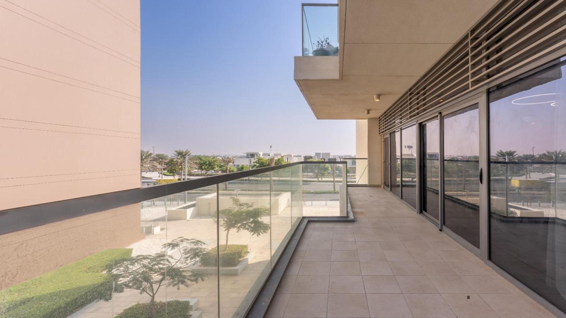 Modern kitchen in Mulberry 2 at Park Heights Block B apartment for rent