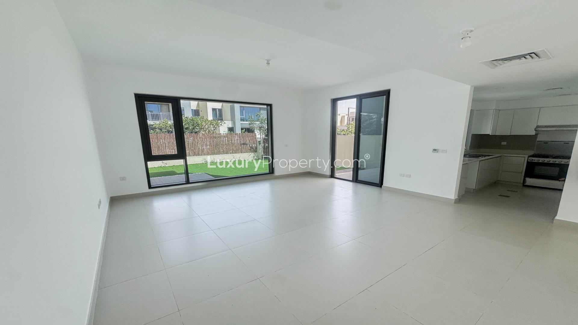 N/A,Bright, spacious living area in vacant Dubai Hills Estate apartment, Maple sub-community
