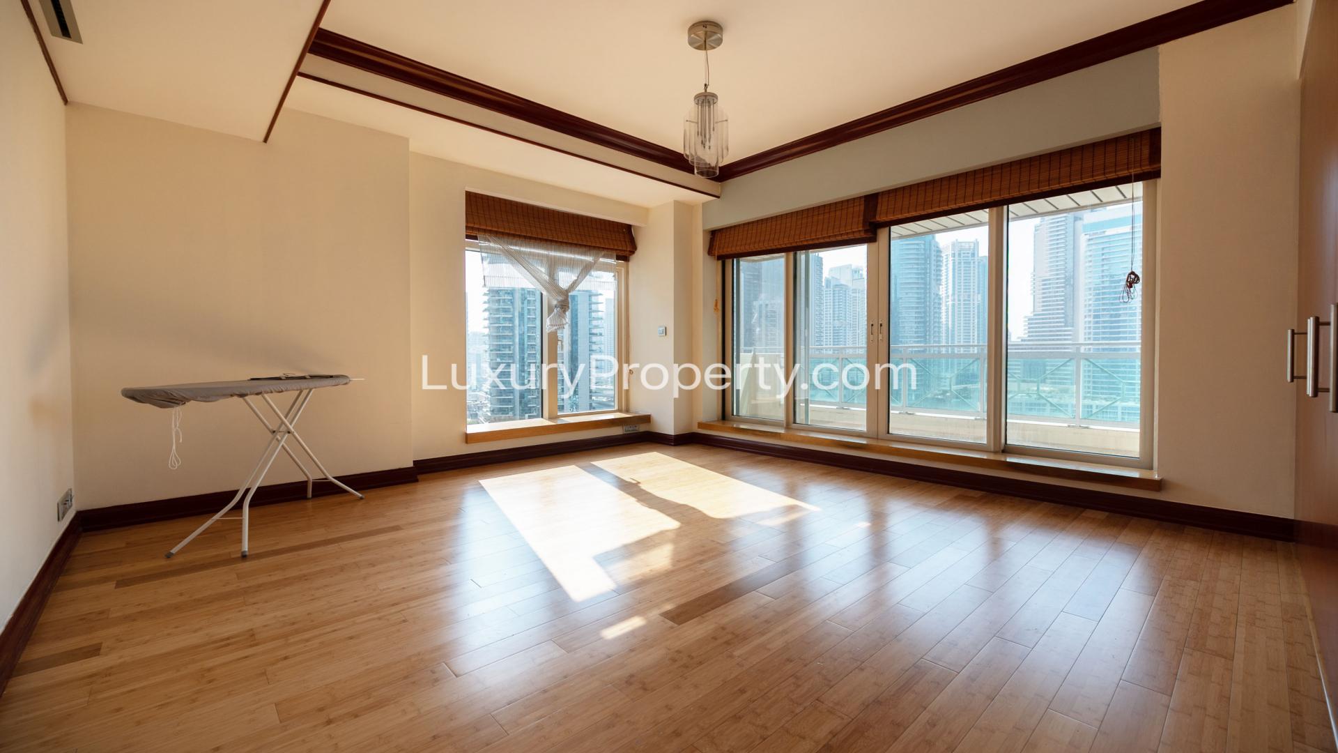 Vacant living room with Marina view in Al Anbar Tower, Dubai Marina apartment
