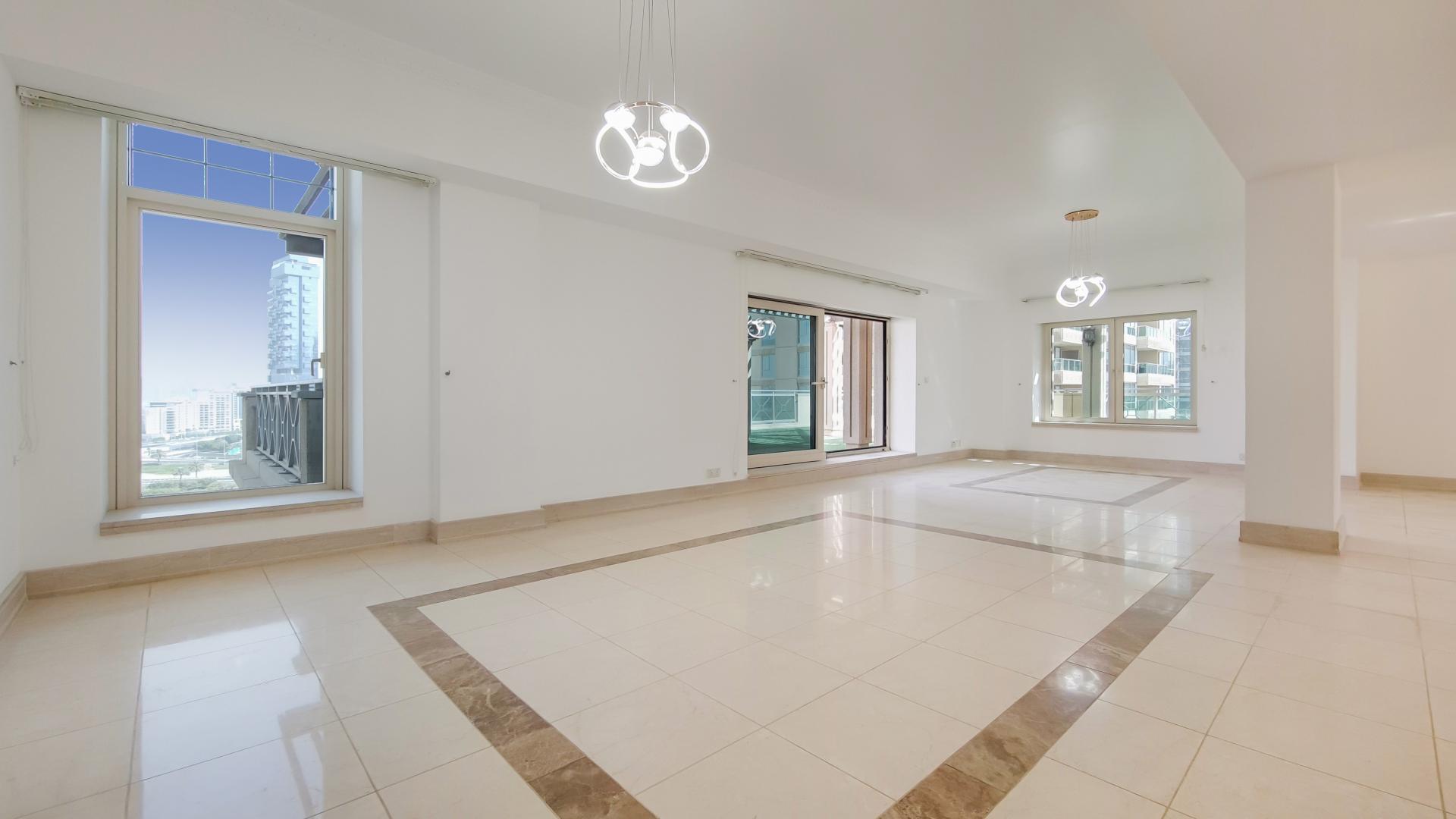 Exterior view of Emaar 6 Towers apartment in Dubai Marina with modern architecture