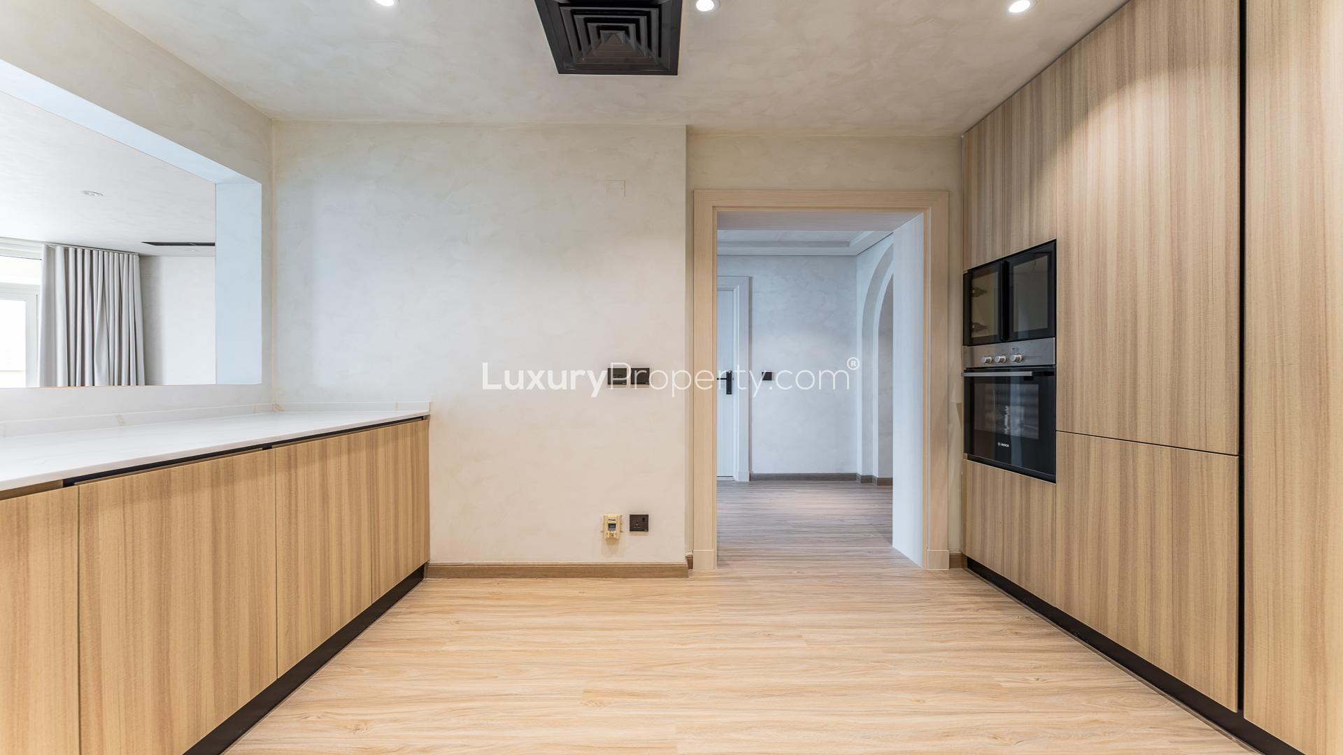 N/A,Modern kitchen in upgraded 3-bedroom apartment, Shoreline Apartments, Palm Jumeirah, for rent