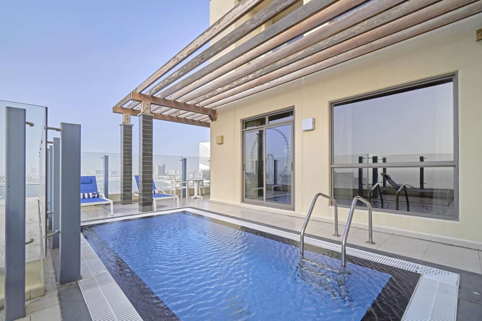 "Amwaj Roda apartment rooftop with private pool, sea view, Jumeirah Beach Residence rental.",Private pool in three-bedroom Amwaj apartment, Jumeirah Beach Residence, rental property LP05809