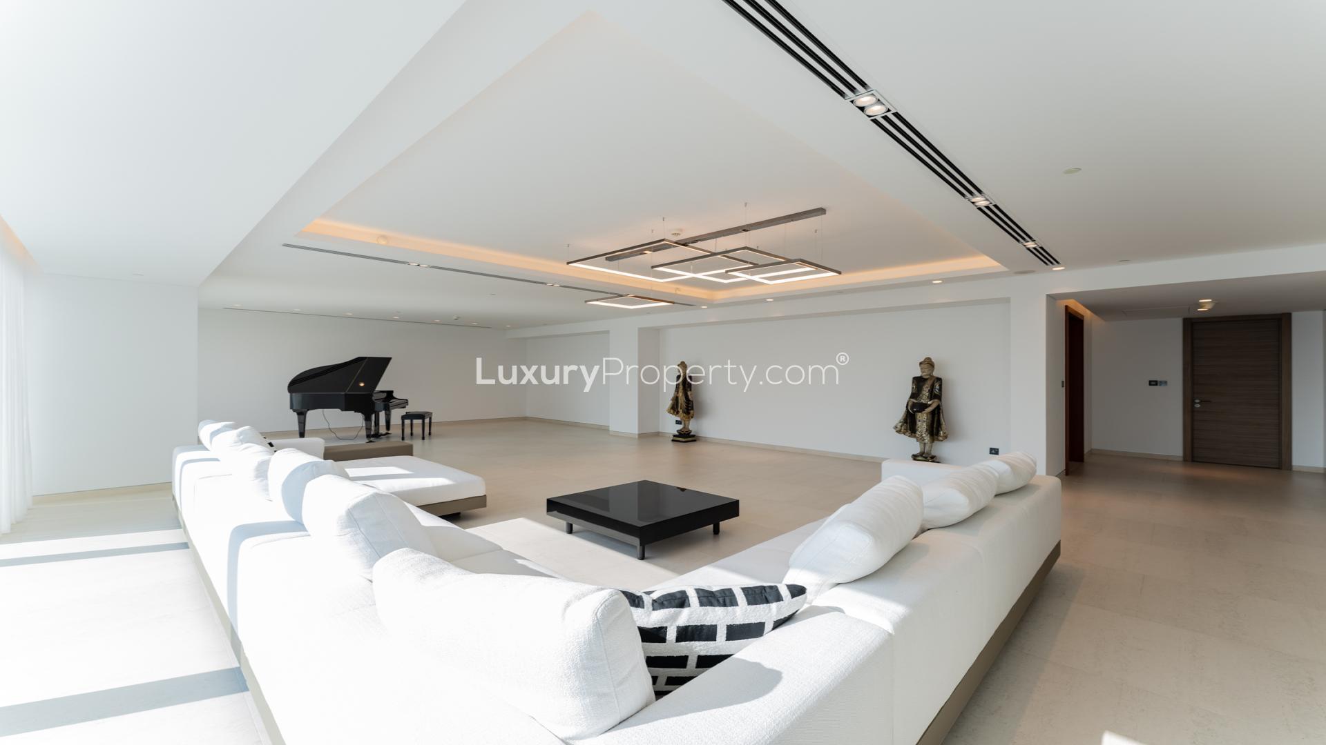 Spacious living area with piano in 3-bed apartment, W Residences, Palm Jumeirah for rent