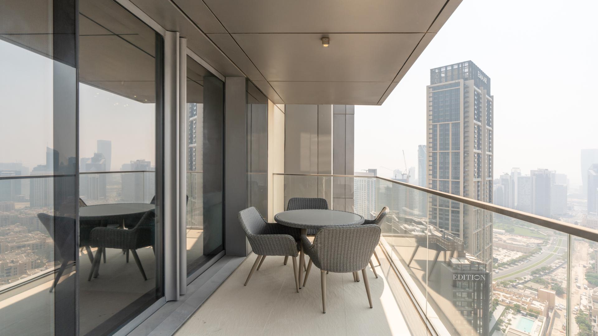 Luxurious living room in 3-bed apartment, Boulevard Point, Downtown Dubai, with elegant decor