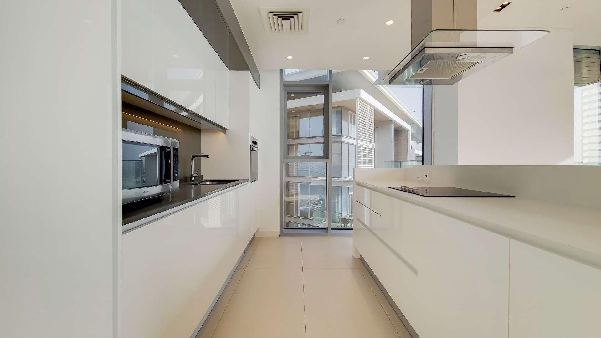 High-floor Bluewaters apartment with sea views and spacious interiors for rent