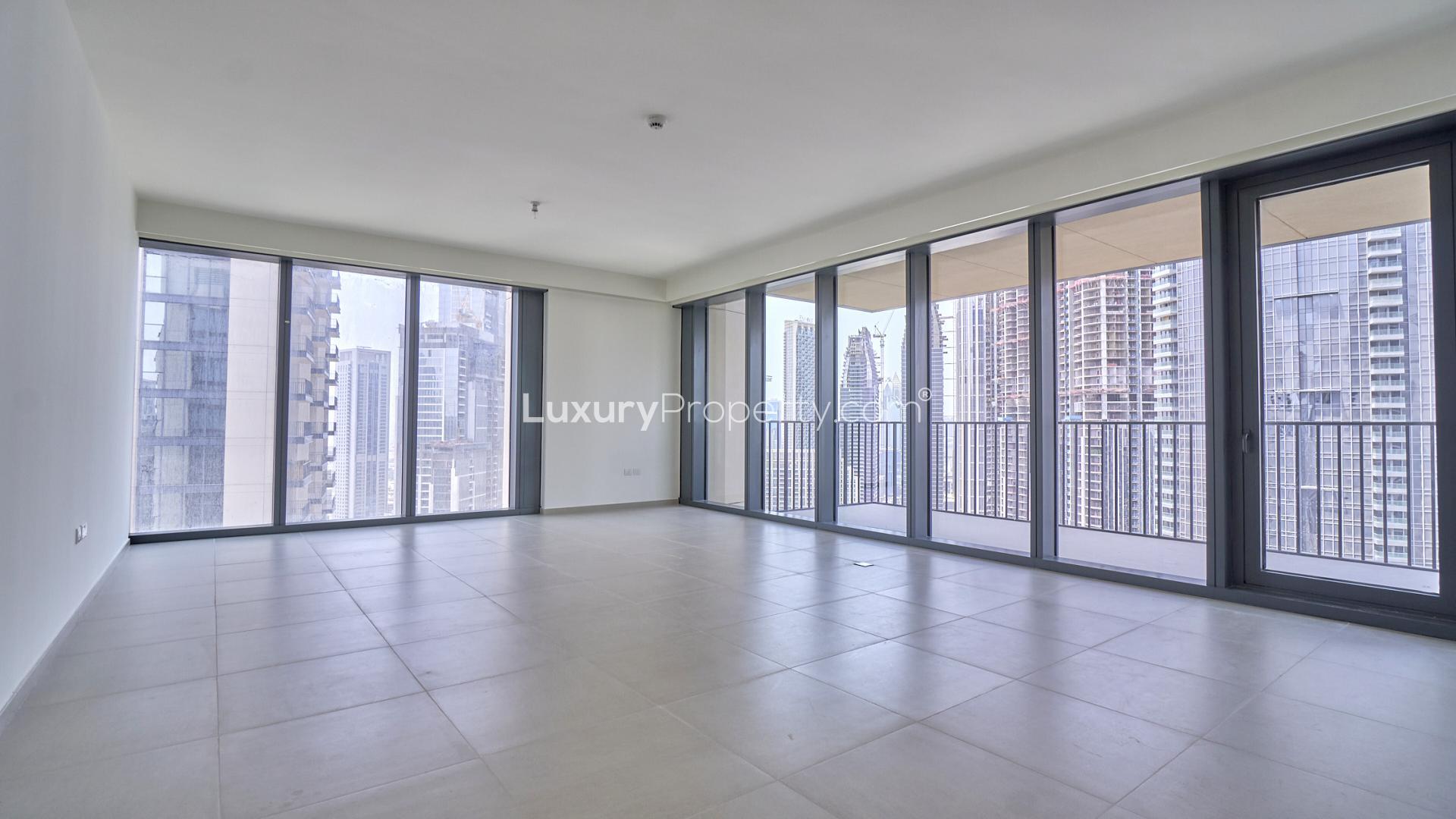 Spacious apartment with large windows and downtown views in BLVD Heights, Downtown Dubai