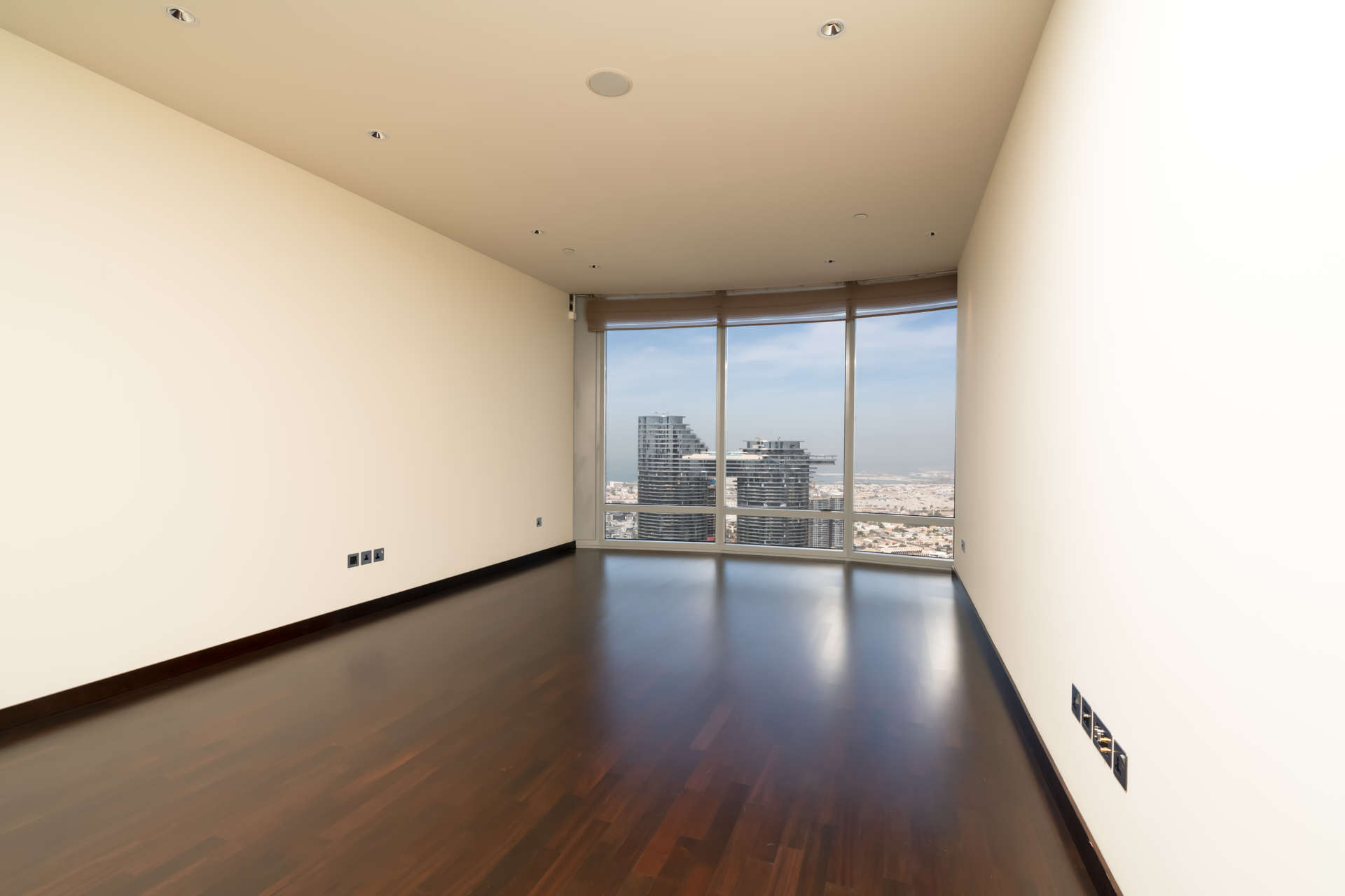 Incredible city views from 3-bedroom apartment in Burj Khalifa, Downtown Dubai for rent