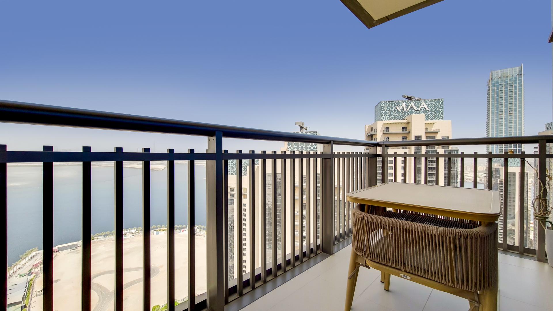 Fully furnished kitchen in Creekside 18 apartment, Dubai Creek Harbour, modern appliances, ample storage