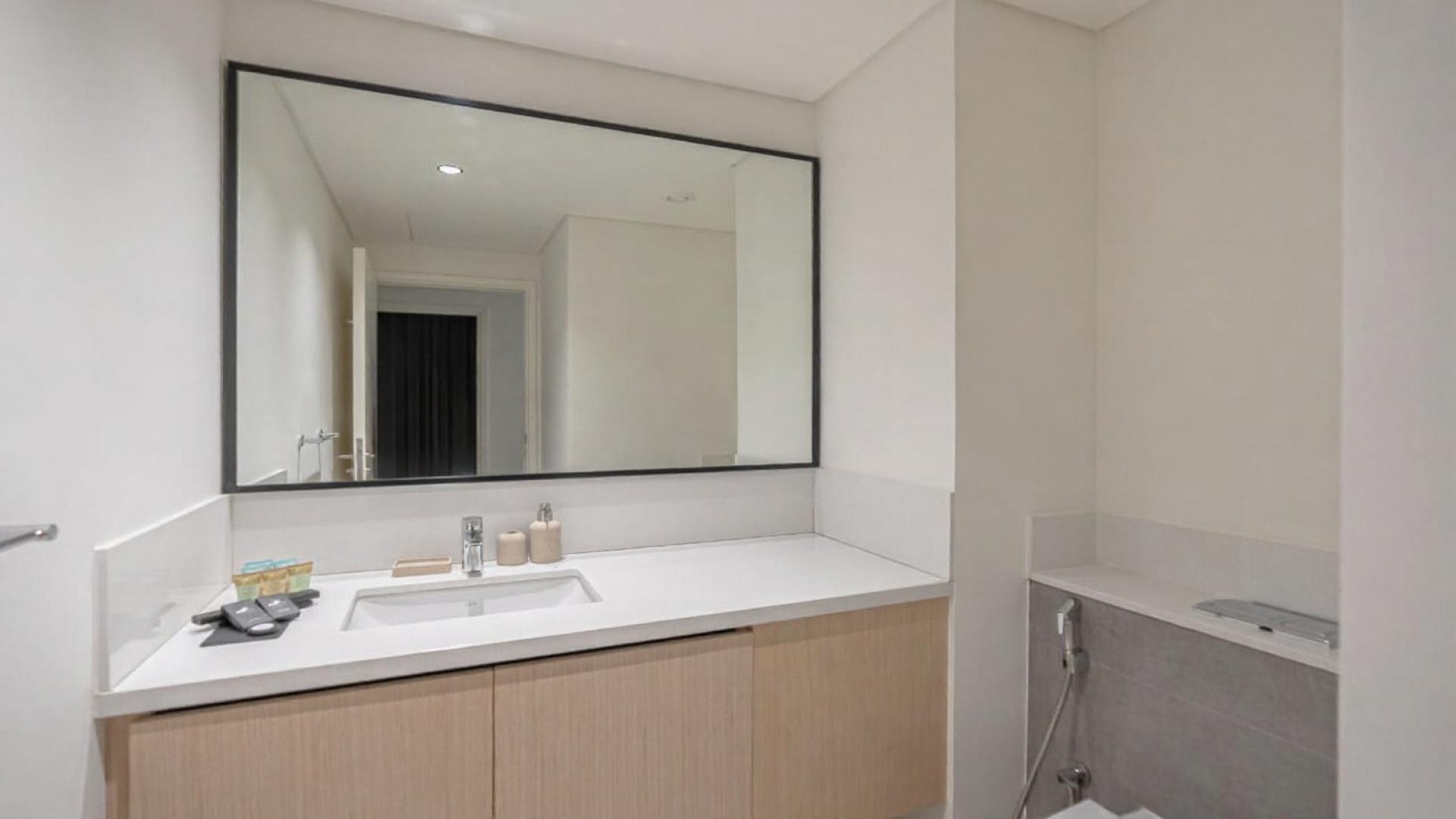 High-floor apartment living room with modern decor in Burj Crown, Downtown, for rent