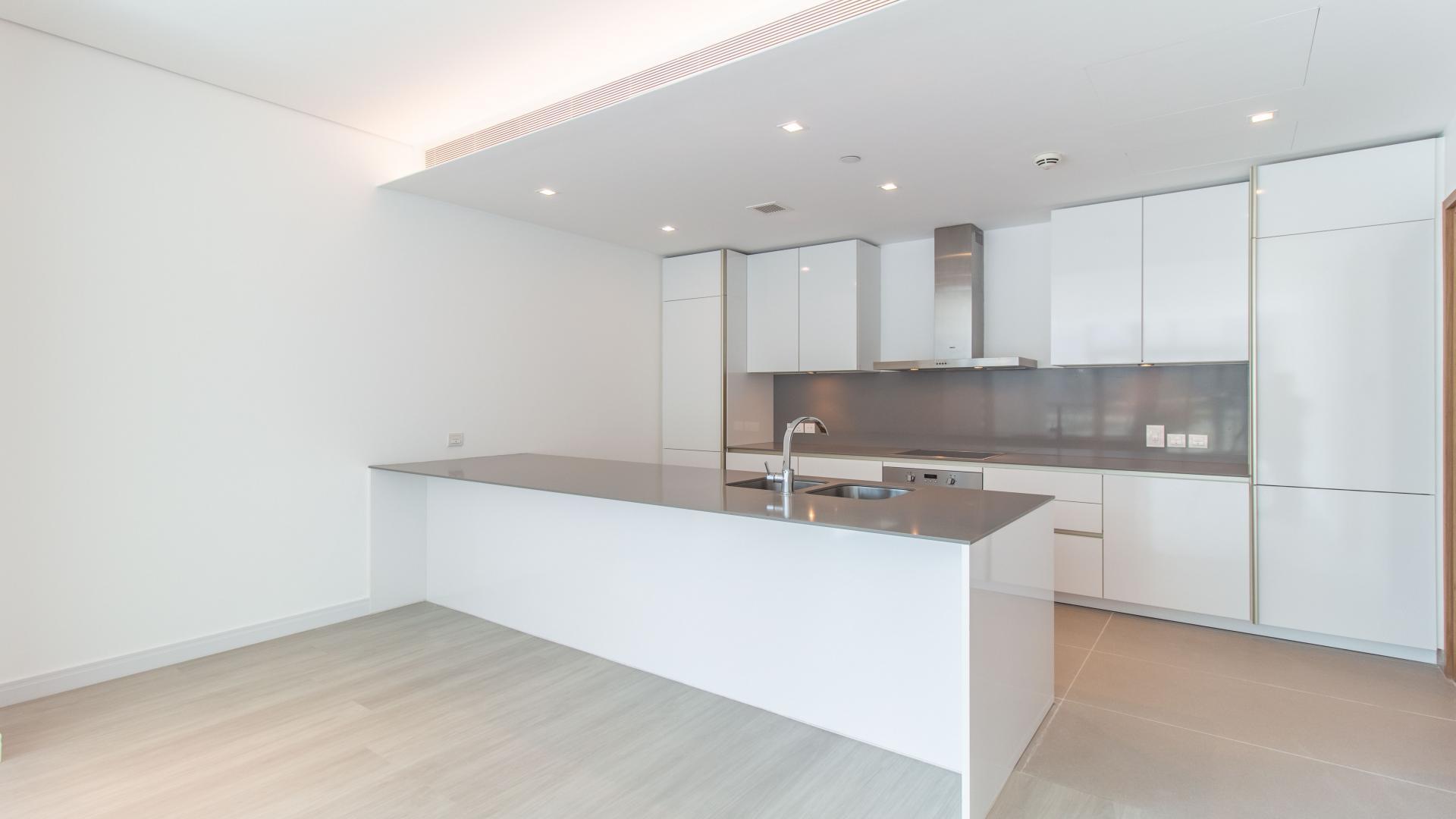 3-bedroom apartment exterior, City Walk Building 20, modern design, available for rent