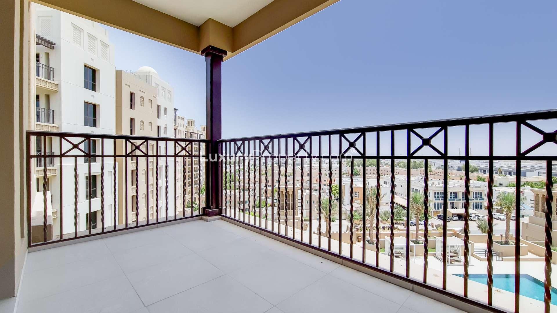 Luxurious Madinat Jumeirah Living apartment interior with large windows and balcony view