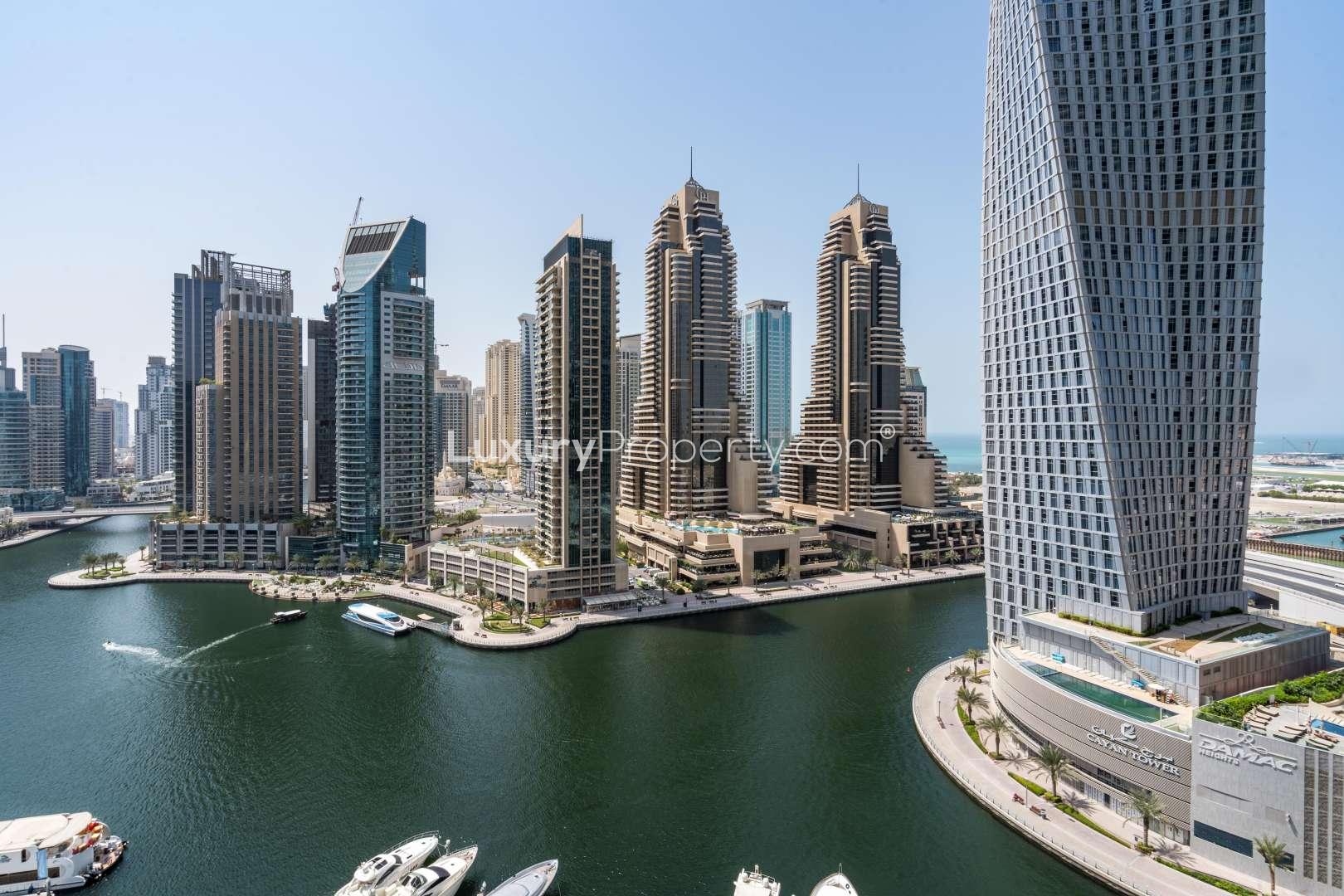 "Balcony view of Dubai Marina from 3-bedroom apartment in Marina Gate 2 for rent.",Marina Gate 2 apartment offers stunning Dubai Marina views with modern architecture and waterfront